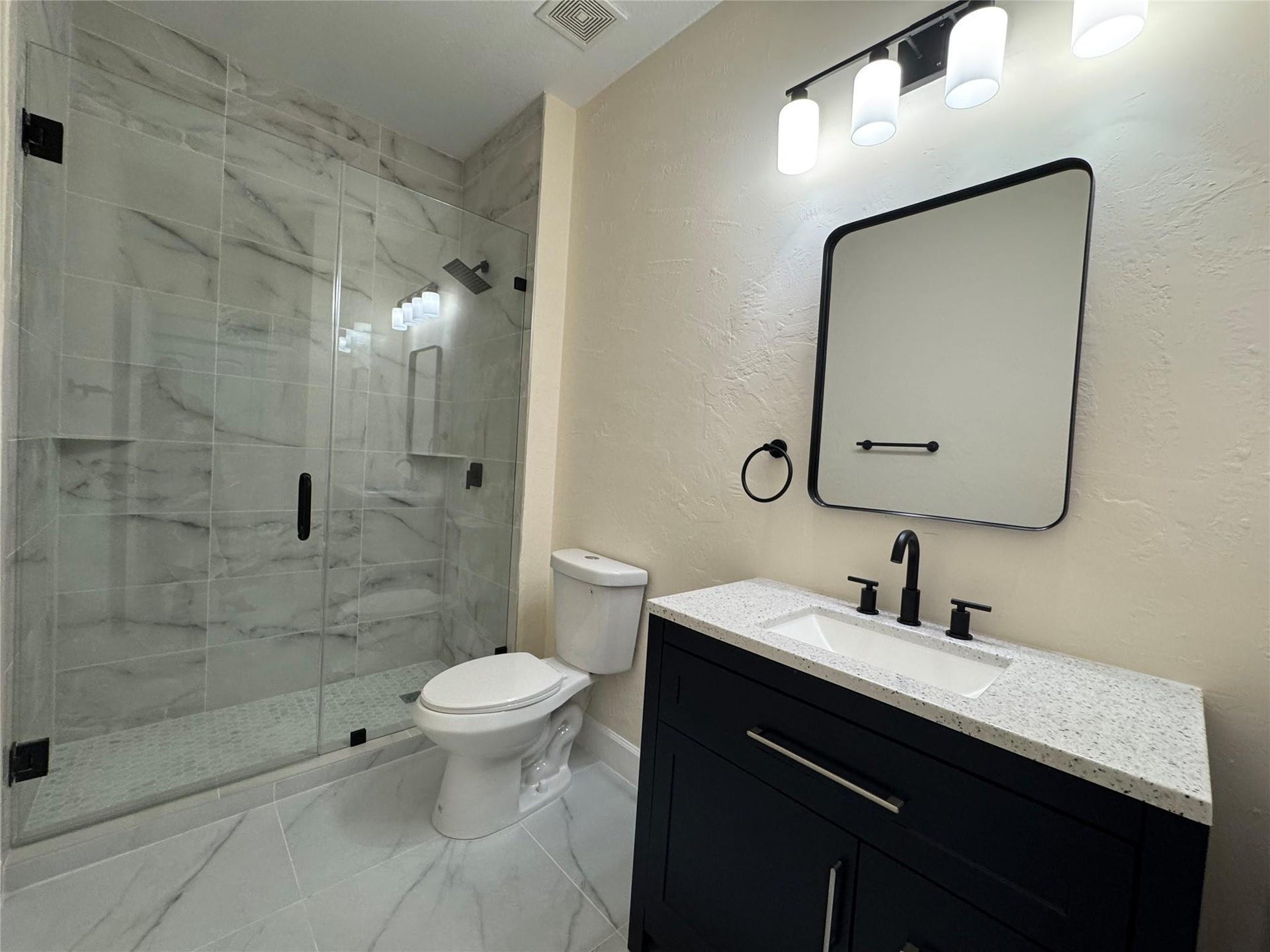 Gorgeous 2nd bath