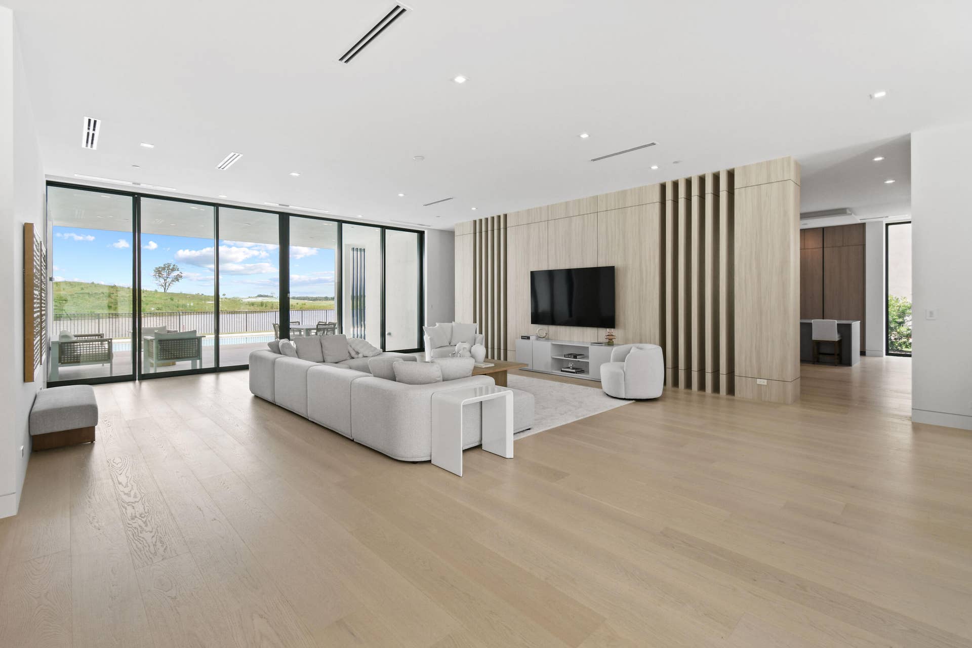 10959 Monte Rosa Drive, Palm Beach Gardens, FL 33412 Living Room