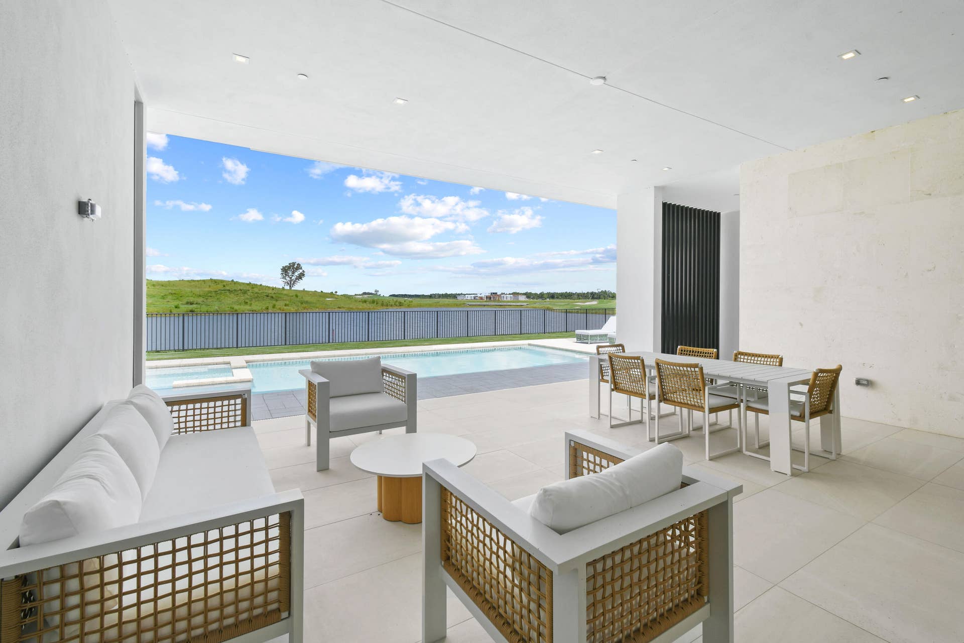 10959 Monte Rosa Drive, Palm Beach Gardens, FL 33412 Expansive Covered Loggia