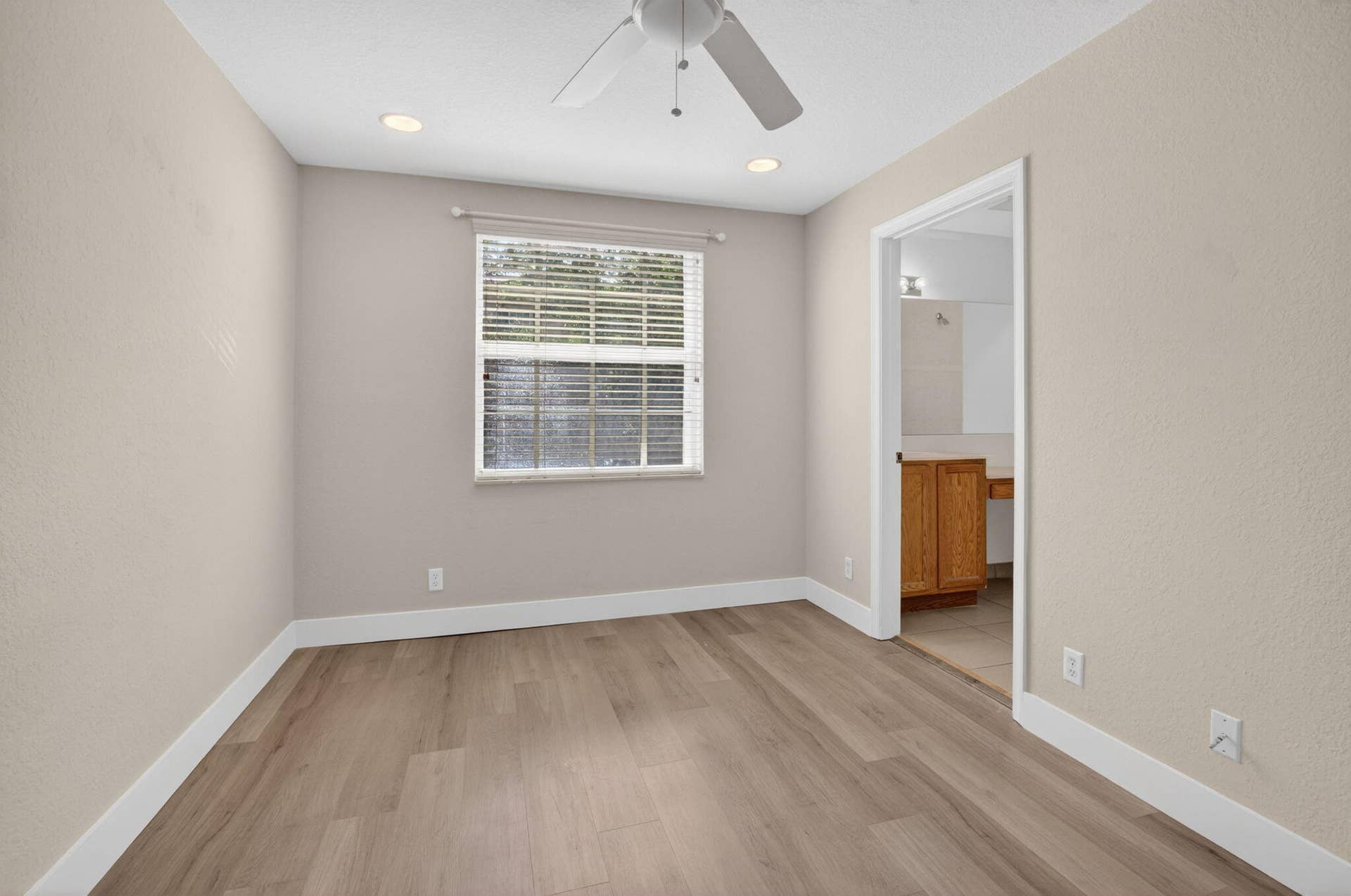 1418 W Wickham Circle, #B, Delray Beach, FL 33445 16-web-or-mls-DSC_5019