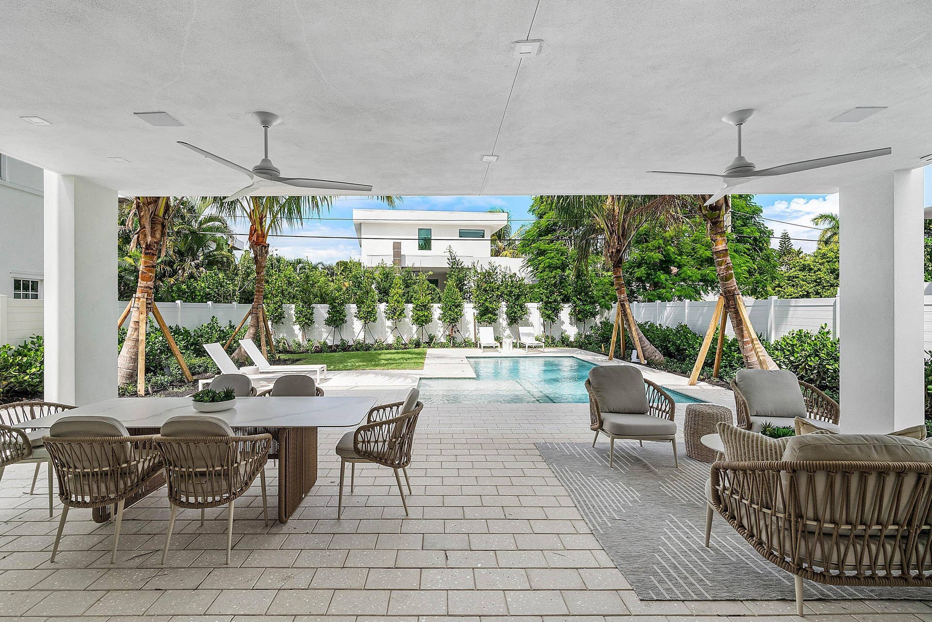 721 Lake Avenue N, Delray Beach, FL 33483 24