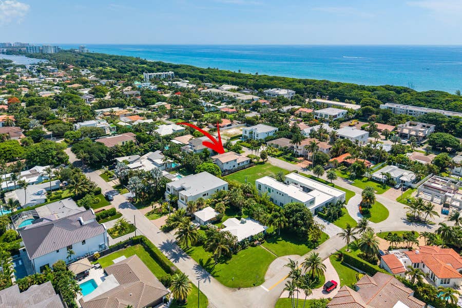 Property photo for 299 NE Wavecrest Court, Boca Raton, FL