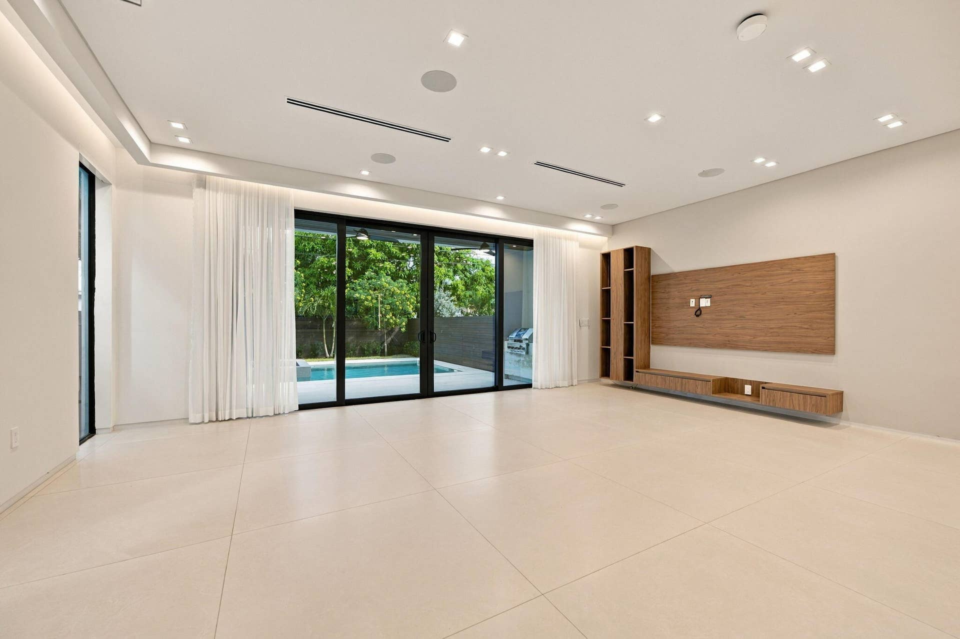 12-web-or-mls-1015-ne-3rd-st