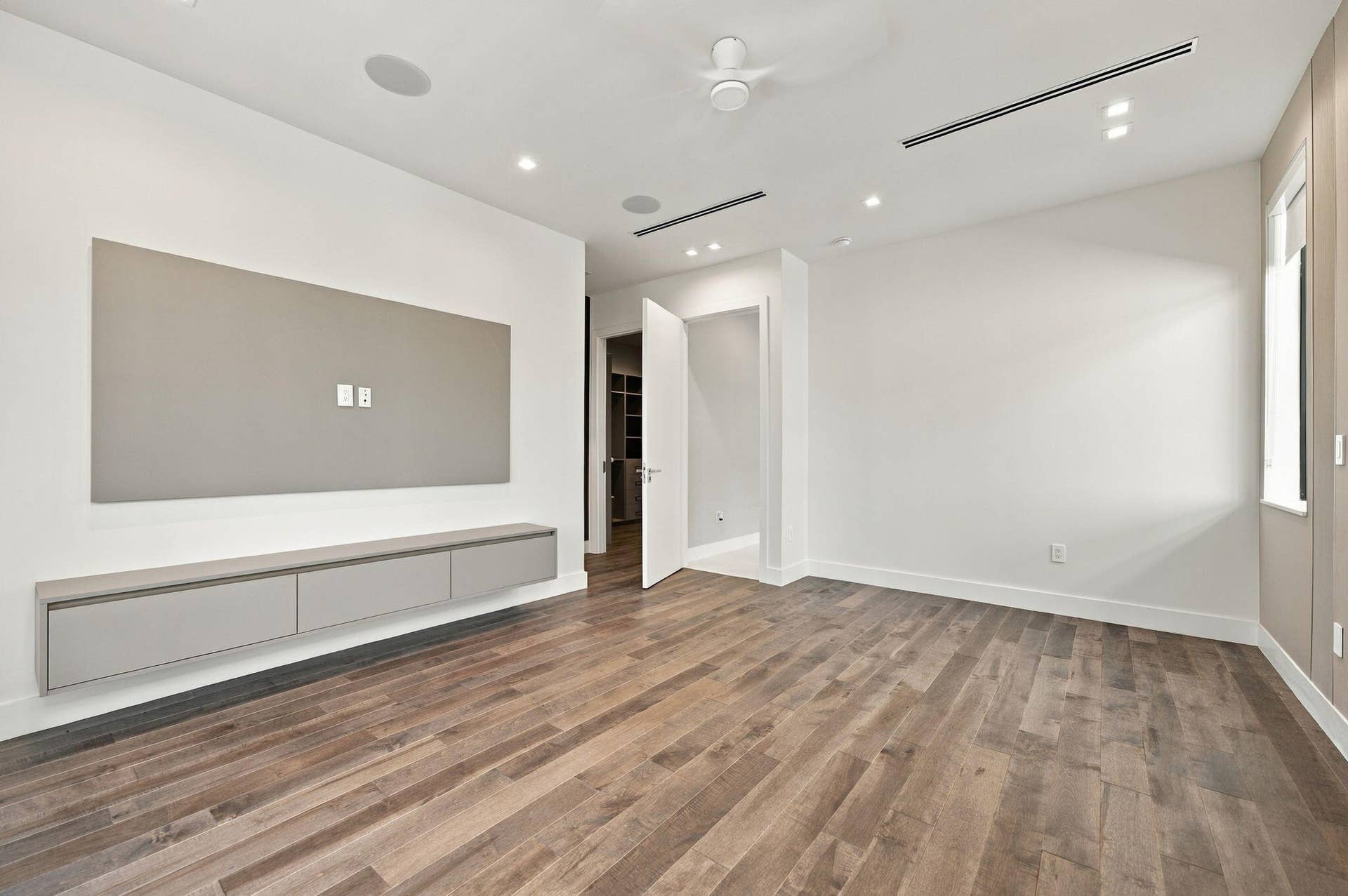 22-web-or-mls-1015-ne-3rd-st