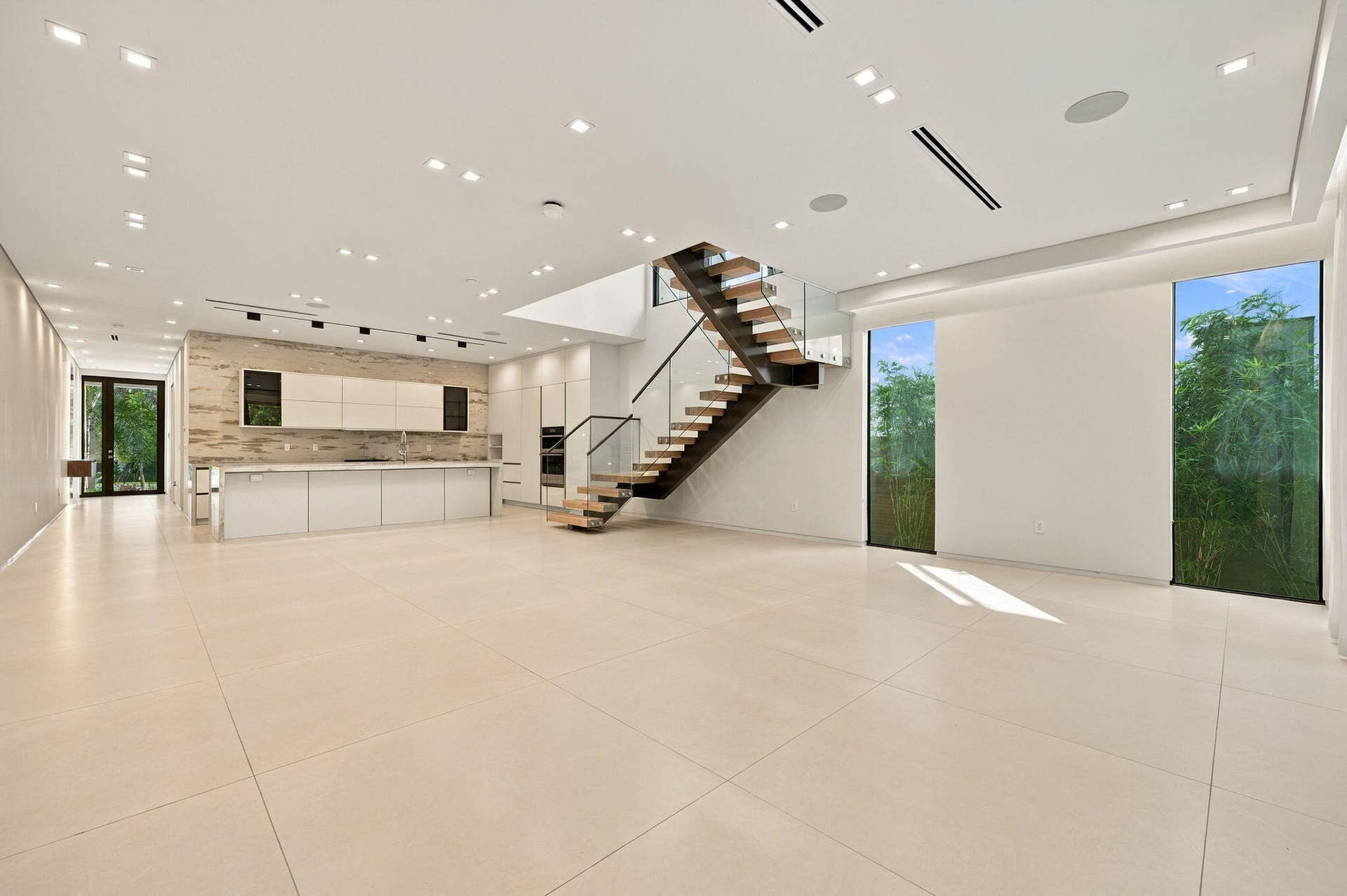 13-web-or-mls-1015-ne-3rd-st