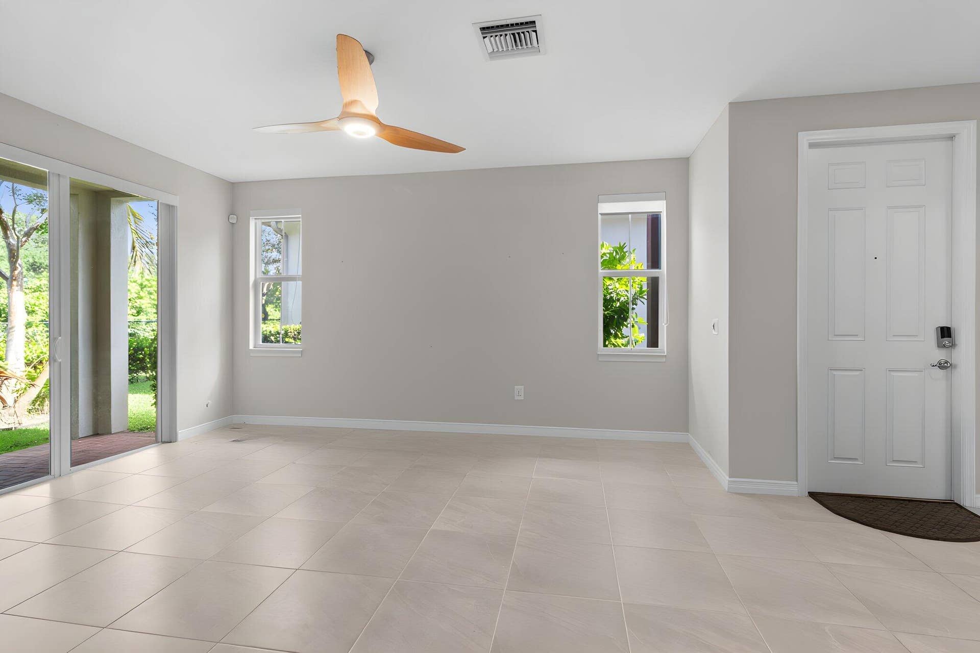 5319 Falcon Trail, Davie, FL 33314 32-web-or-mls-IMG_7382 furniture removed