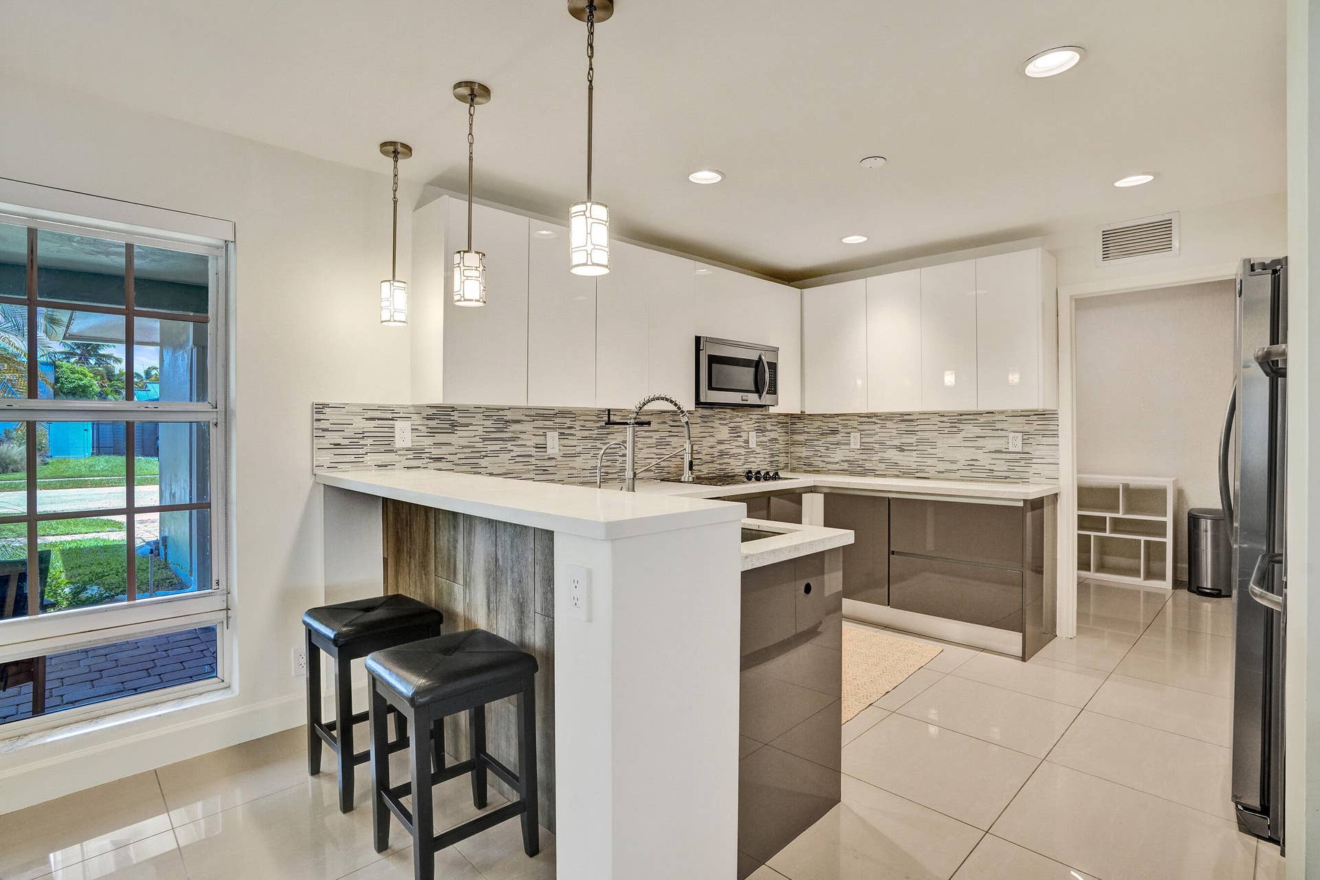 5830 NE 21st Terrace, Fort Lauderdale, FL 33308 DSC09684