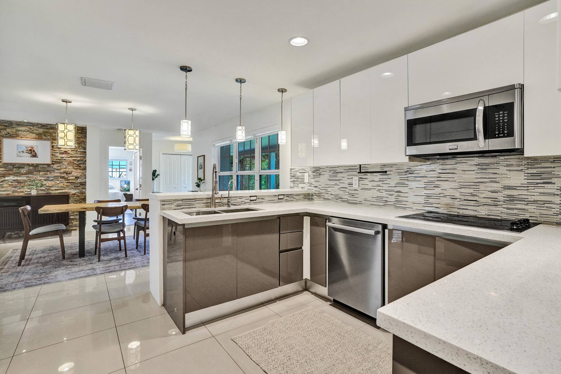 5830 NE 21st Terrace, Fort Lauderdale, FL 33308 DSC09687