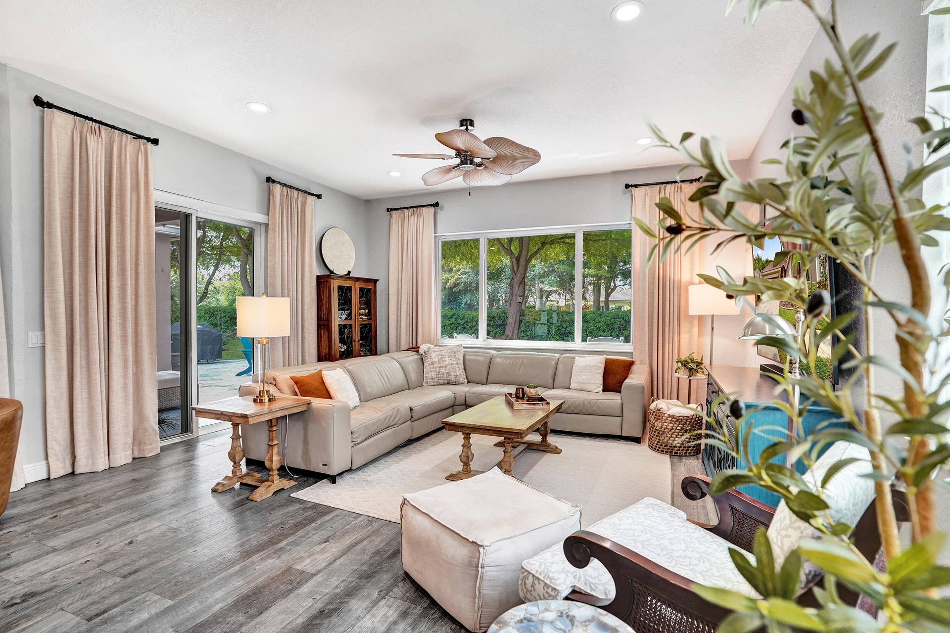 706 Tulip Circle, Weston, FL 33327 DSC07270