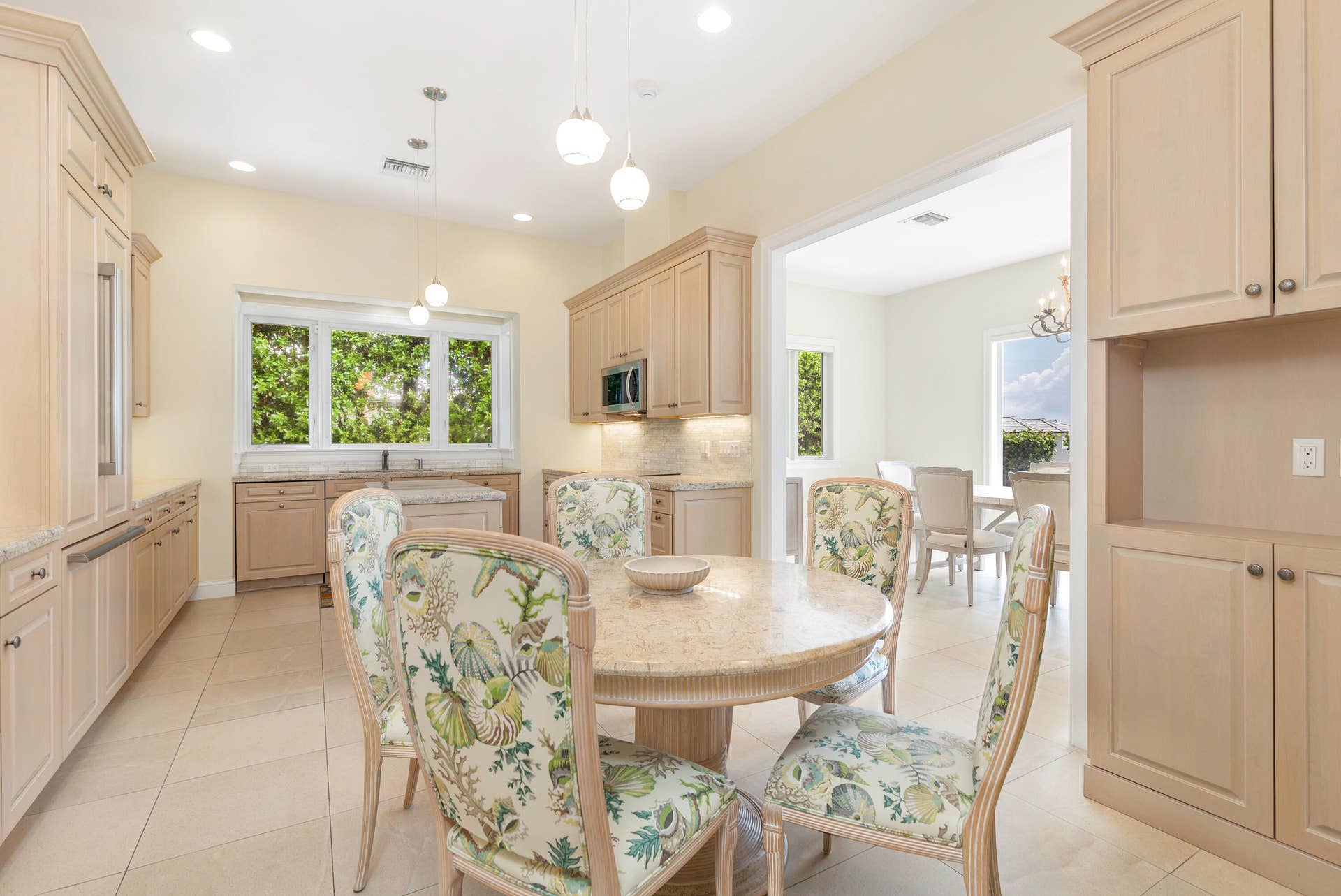 1426 N Ocean Boulevard, Palm Beach, FL 33480 1426 Breakfast Area