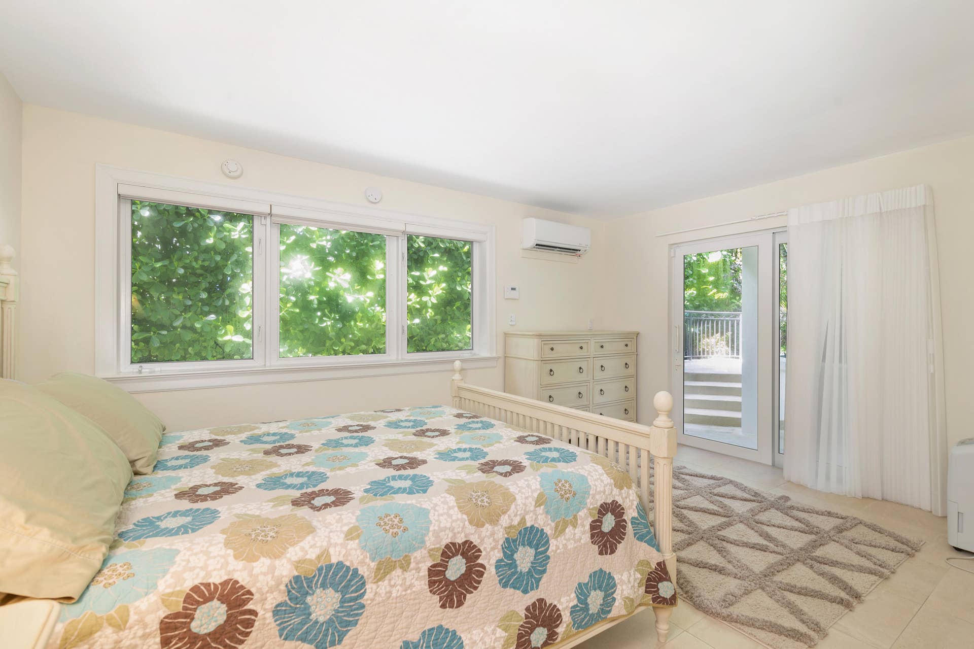 1426 N Ocean Boulevard, Palm Beach, FL 33480 1426 Guest Quarters