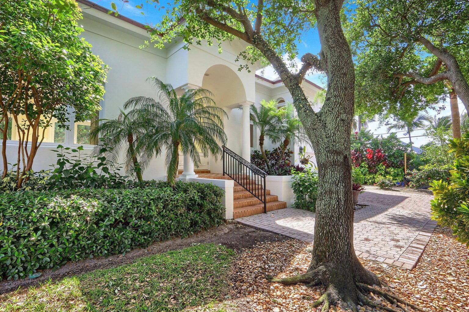 1426 N Ocean Boulevard, Palm Beach, FL 33480 1431 N Ocean Way