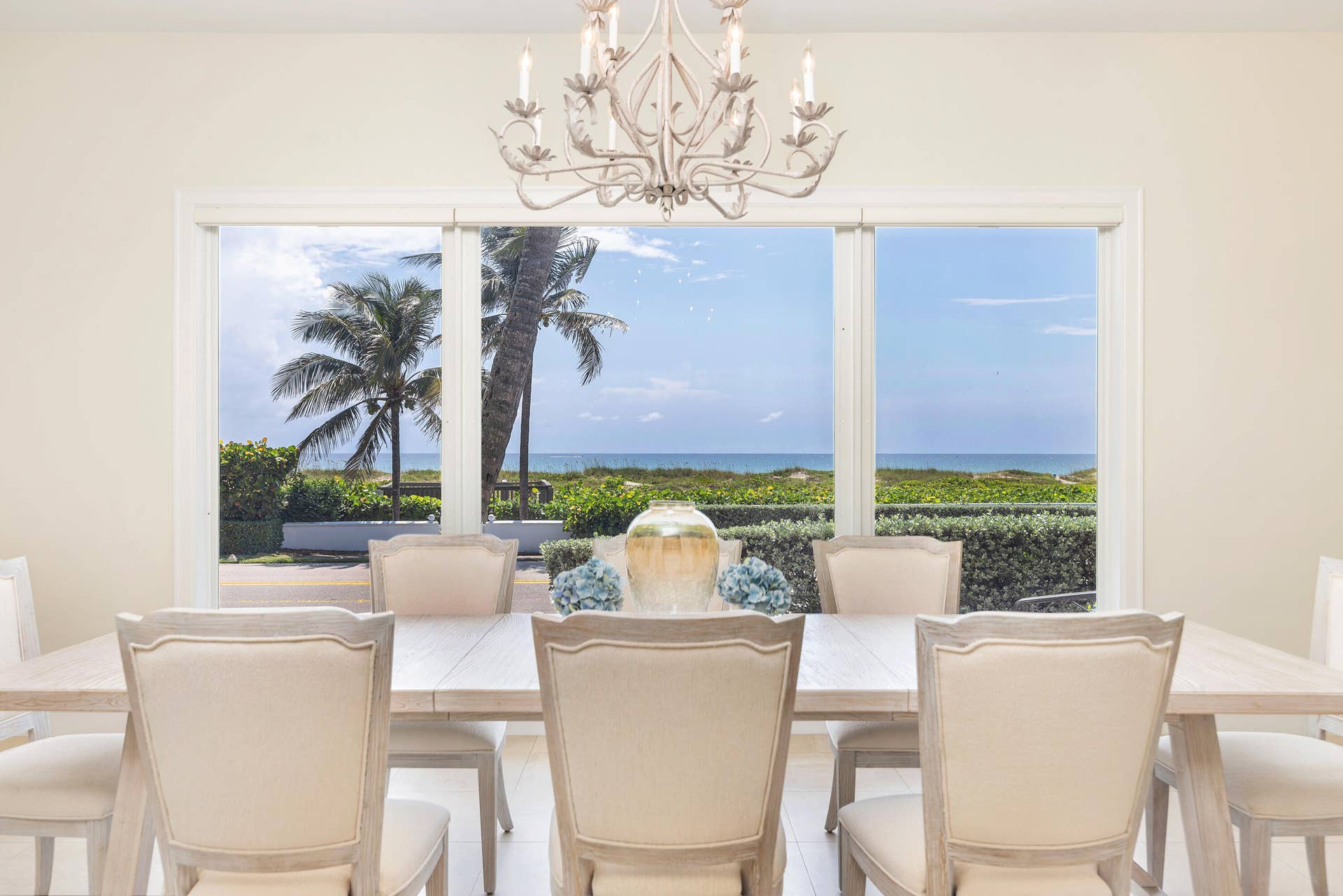 1426 N Ocean Boulevard, Palm Beach, FL 33480 1426 Dining Area