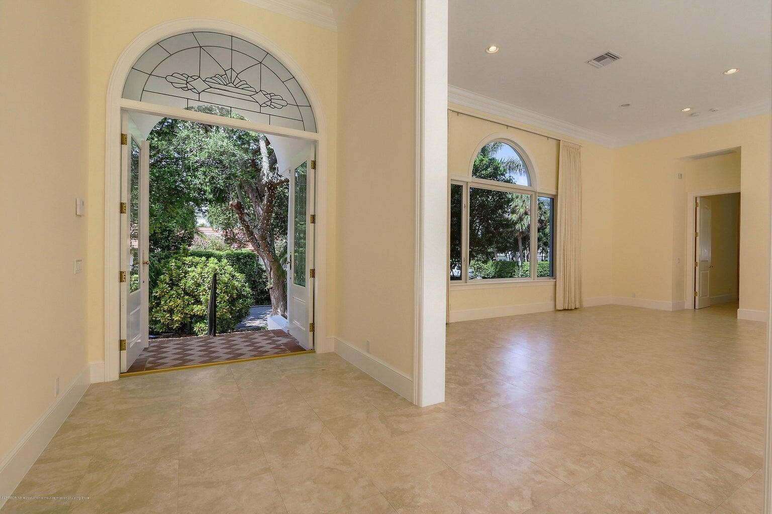 1426 N Ocean Boulevard, Palm Beach, FL 33480 1431 Entry