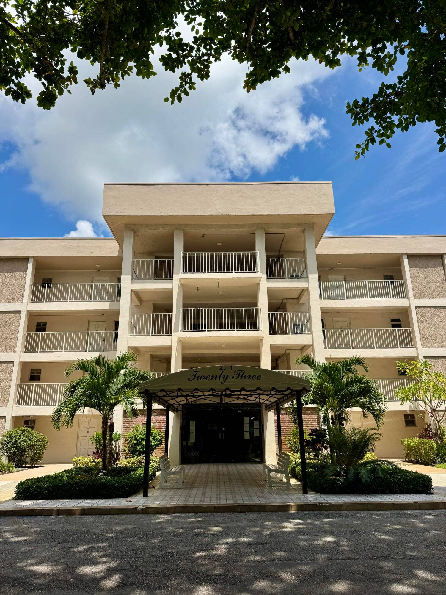 2601 S Course Drive, #401, Pompano Beach, FL 33069 IMG_6166