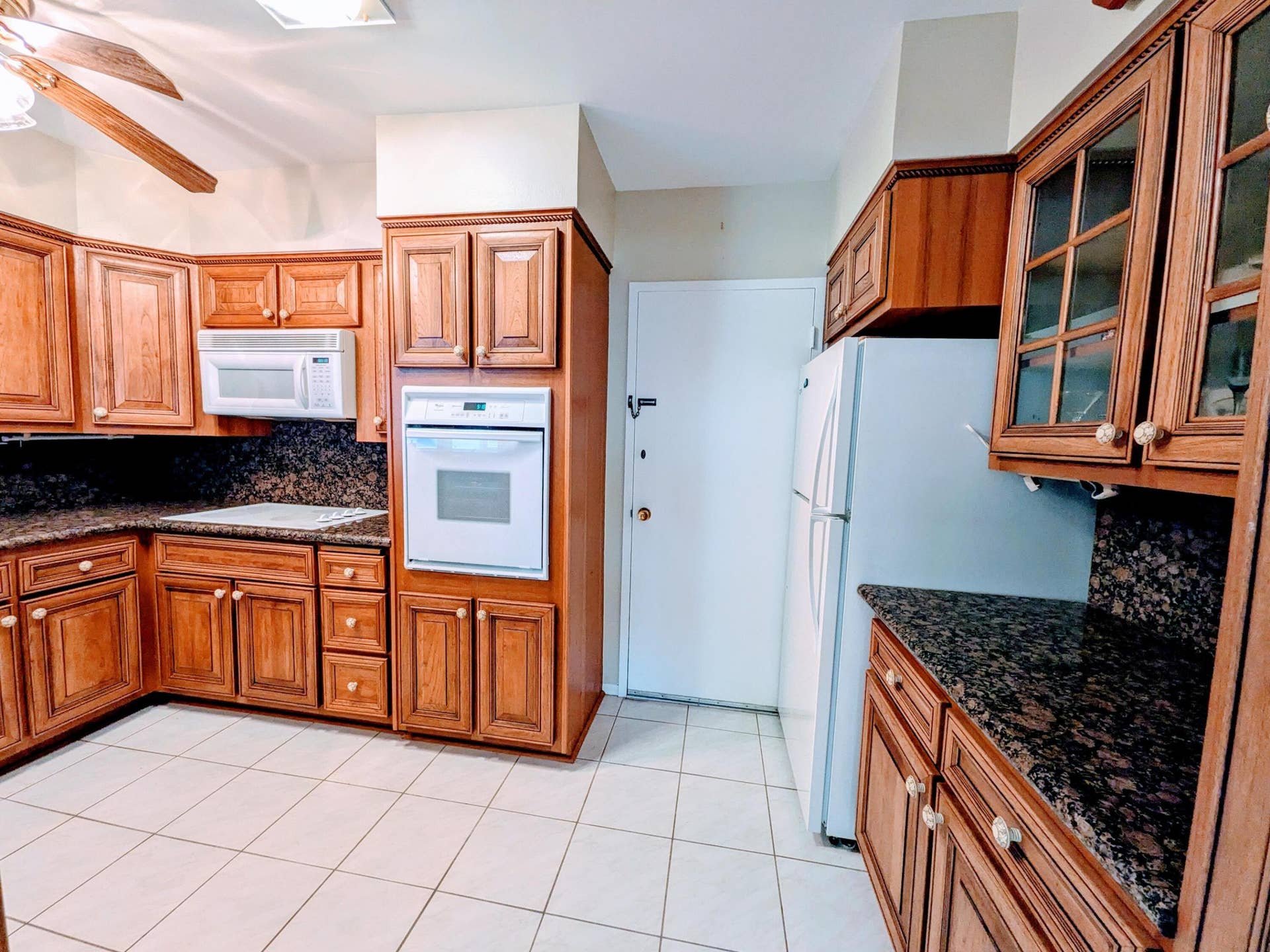 3600 Galt Ocean Drive, #4c, Fort Lauderdale, FL 33308 Kitchen 2