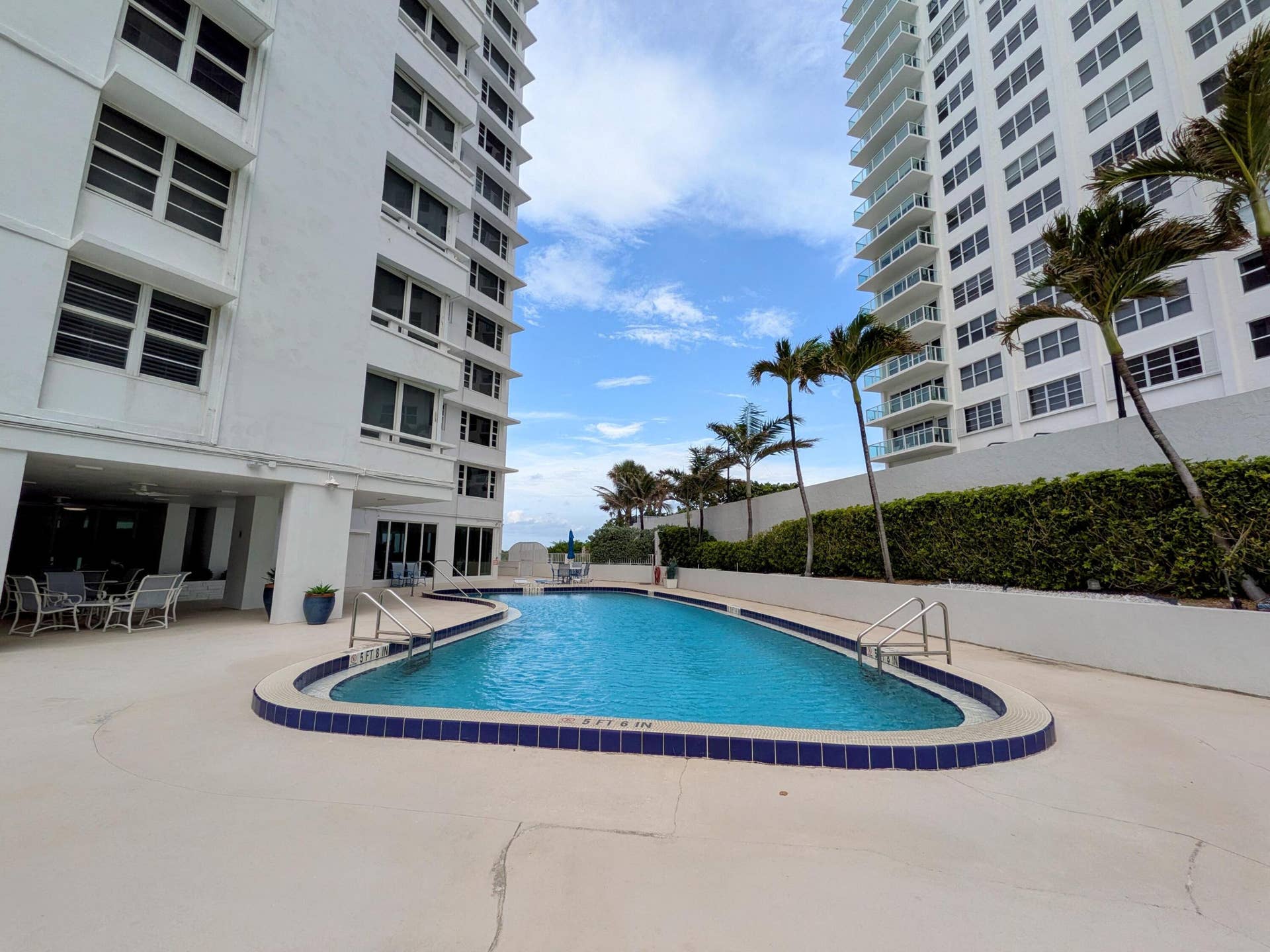 3600 Galt Ocean Drive, #4c, Fort Lauderdale, FL 33308 Pool