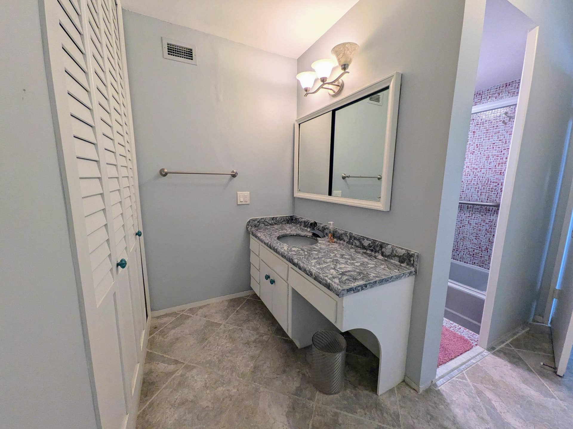 3600 Galt Ocean Drive, #4c, Fort Lauderdale, FL 33308 Primary vanity