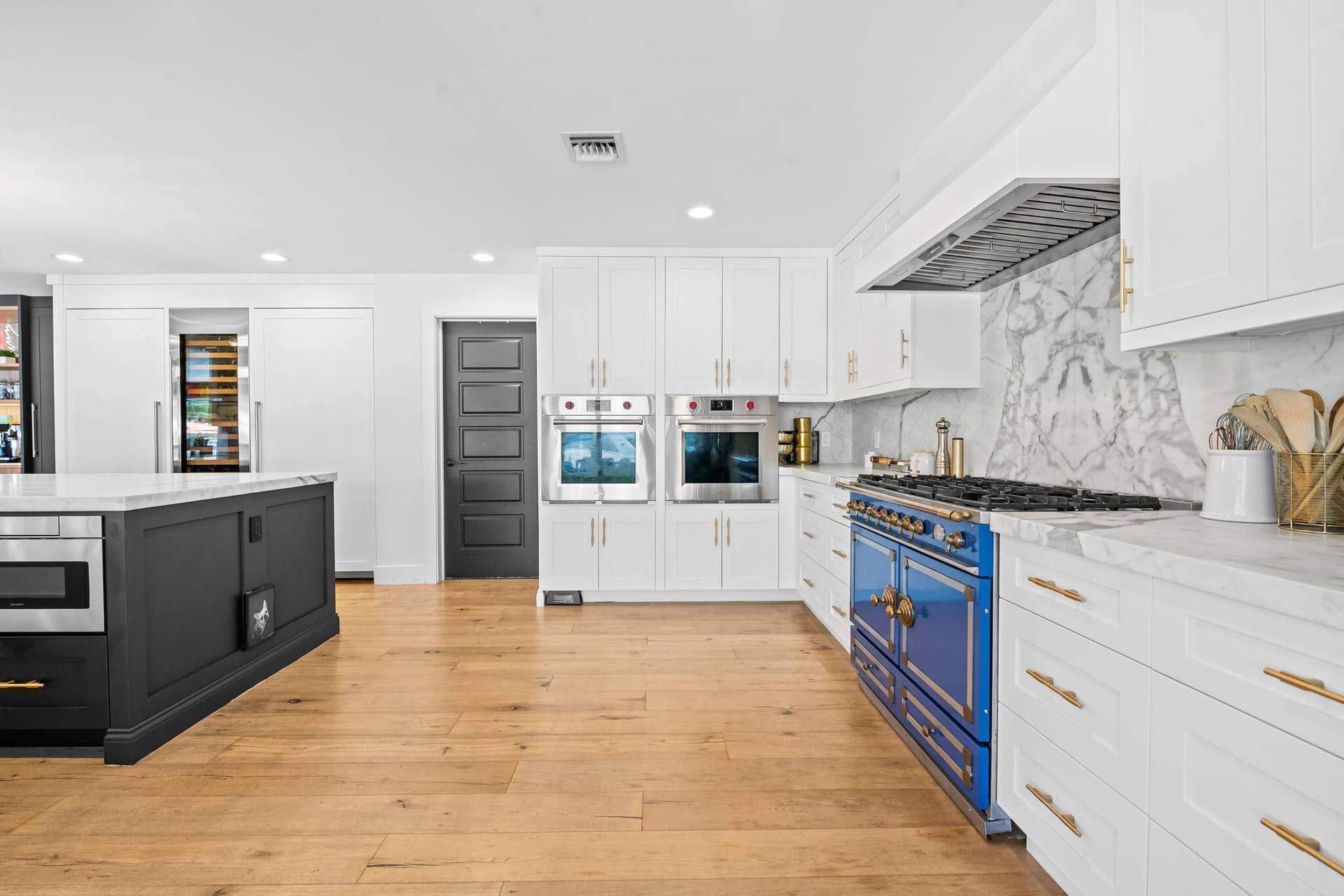 3051 NE 46th Street, Fort Lauderdale, FL 33308 52-web-or-mls-DSC_7906