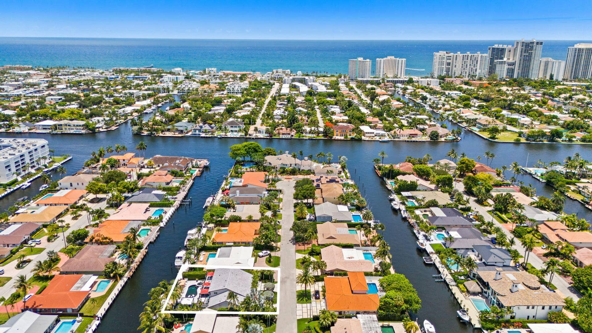 3051 NE 46th Street, Fort Lauderdale, FL 33308 3-web-or-mls-DJI_20260619132827_0363_D