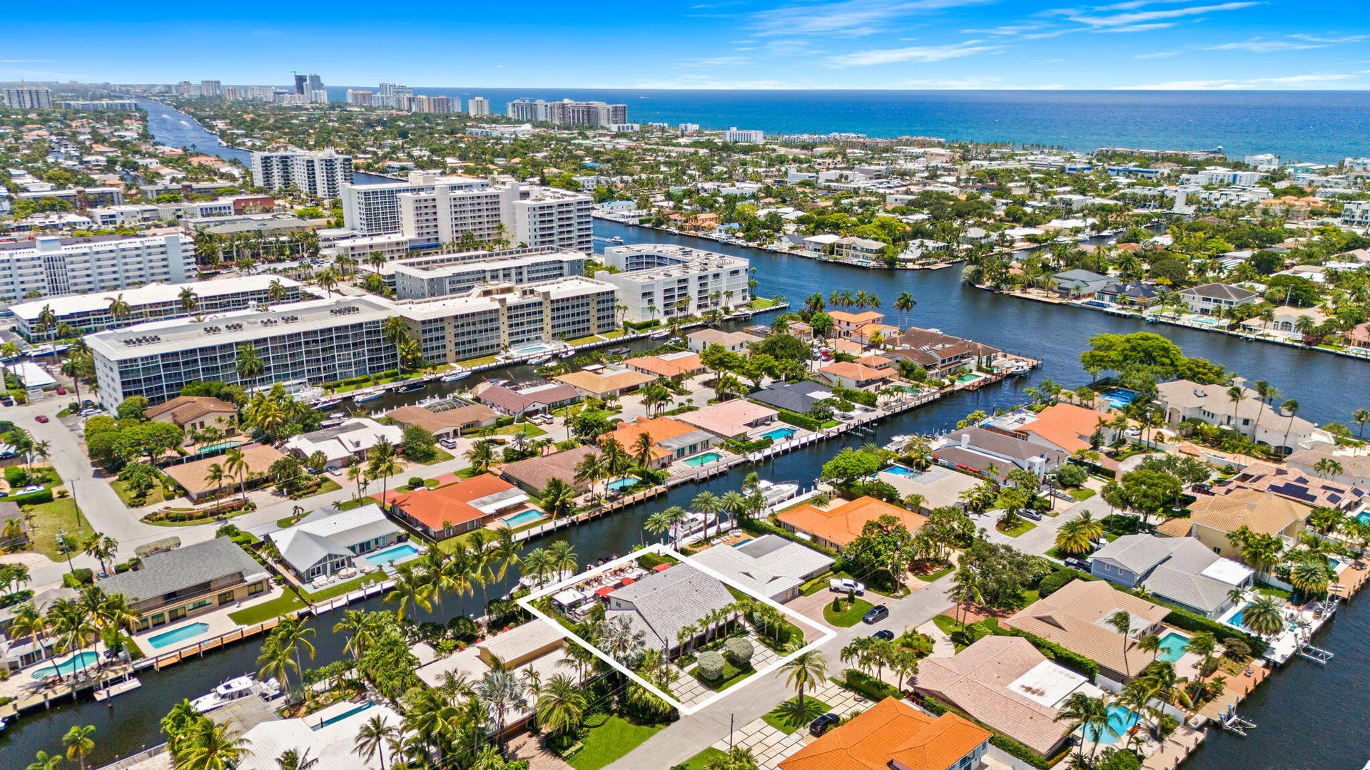 3051 NE 46th Street, Fort Lauderdale, FL 33308 2-web-or-mls-DJI_20260619132810_0360_D