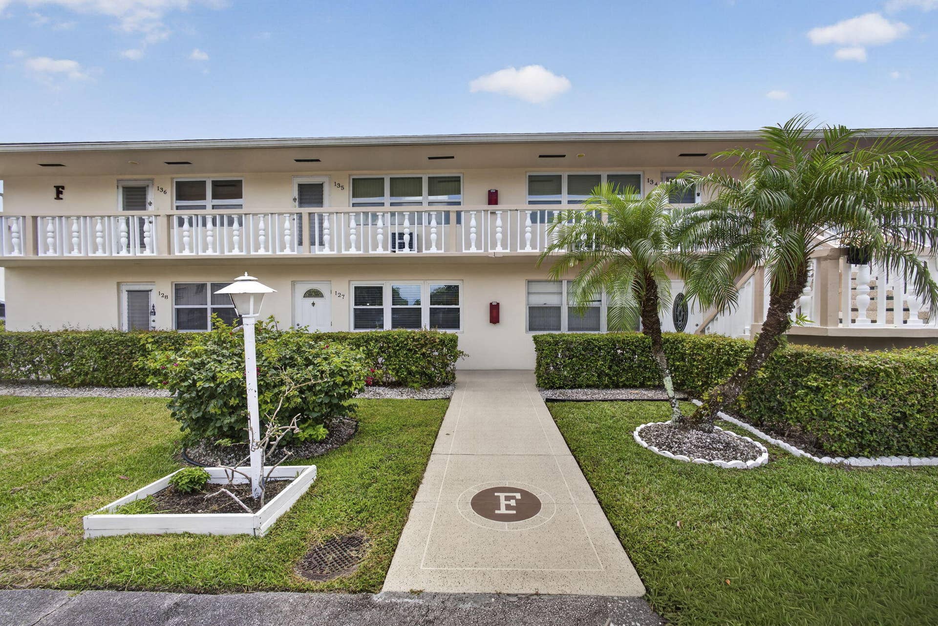 127 Chatham F, West Palm Beach, FL 33417 3-web-or-mls-BS1A5541 (1)