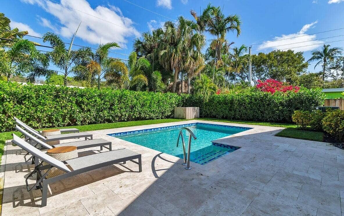 803 Kanuga Drive, West Palm Beach, FL 33401 Screenshot 2025-04-10 145319