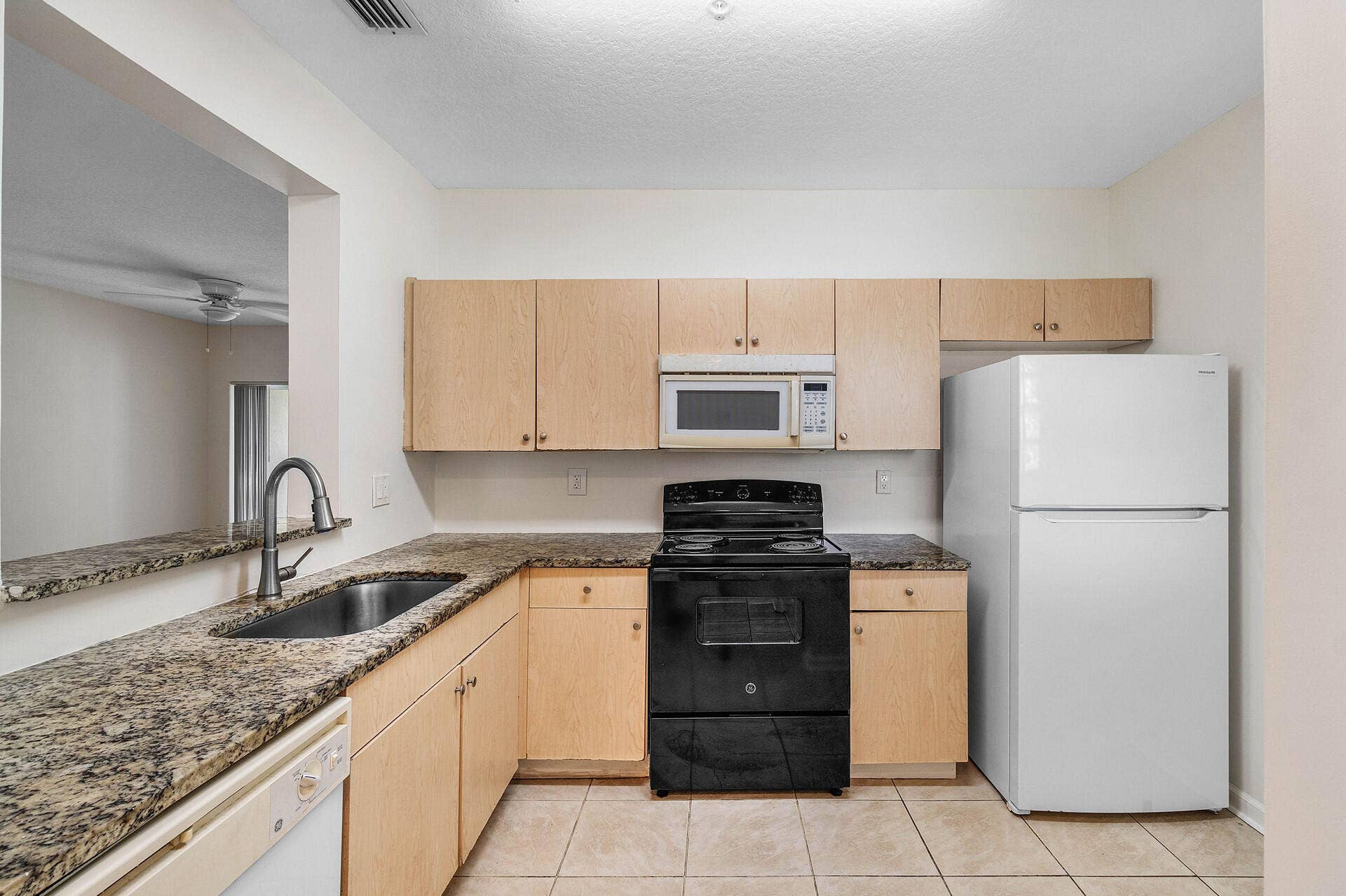 1161 Golden Lakes Boulevard, #1325, West Palm Beach, FL 33411 Kitchen