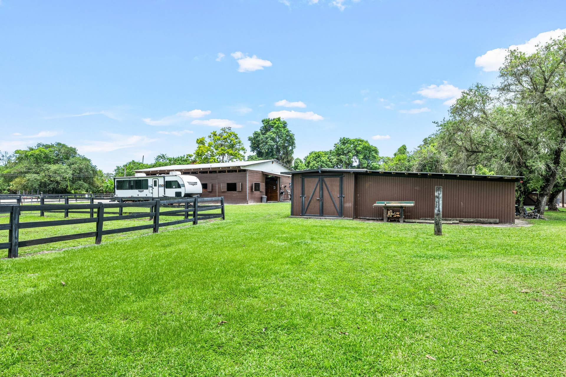 126-129-DSC 6527-4200x2800