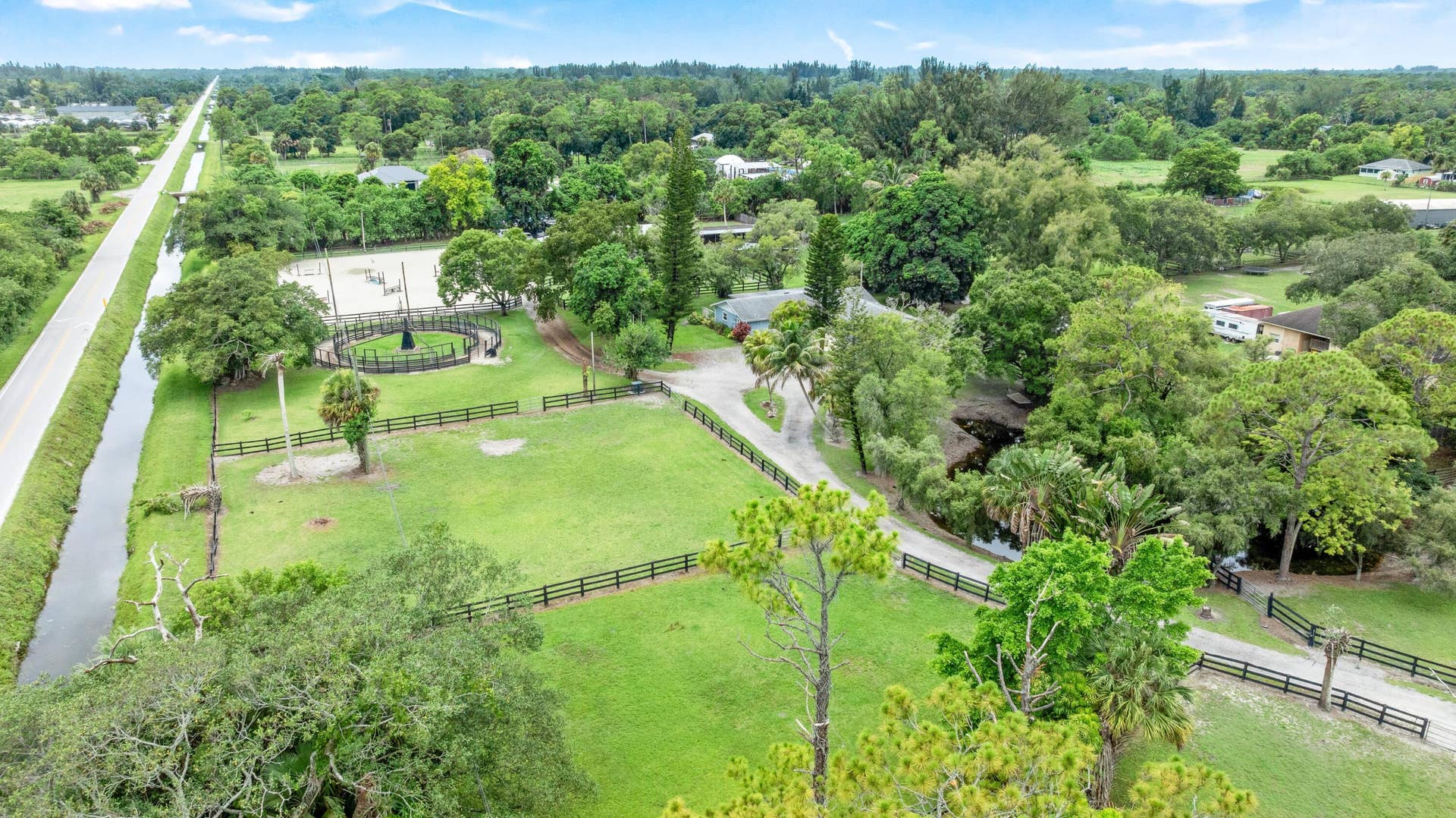 7 Large Paddocks