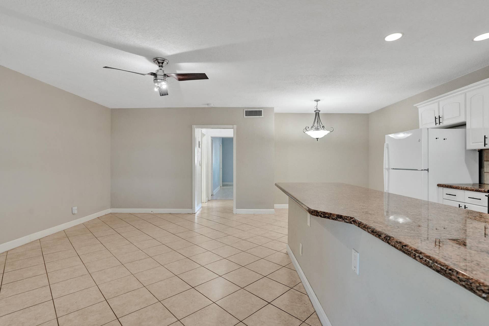 2734 NE 27th Court, #17, Lighthouse Point, FL 33064 DSC01406