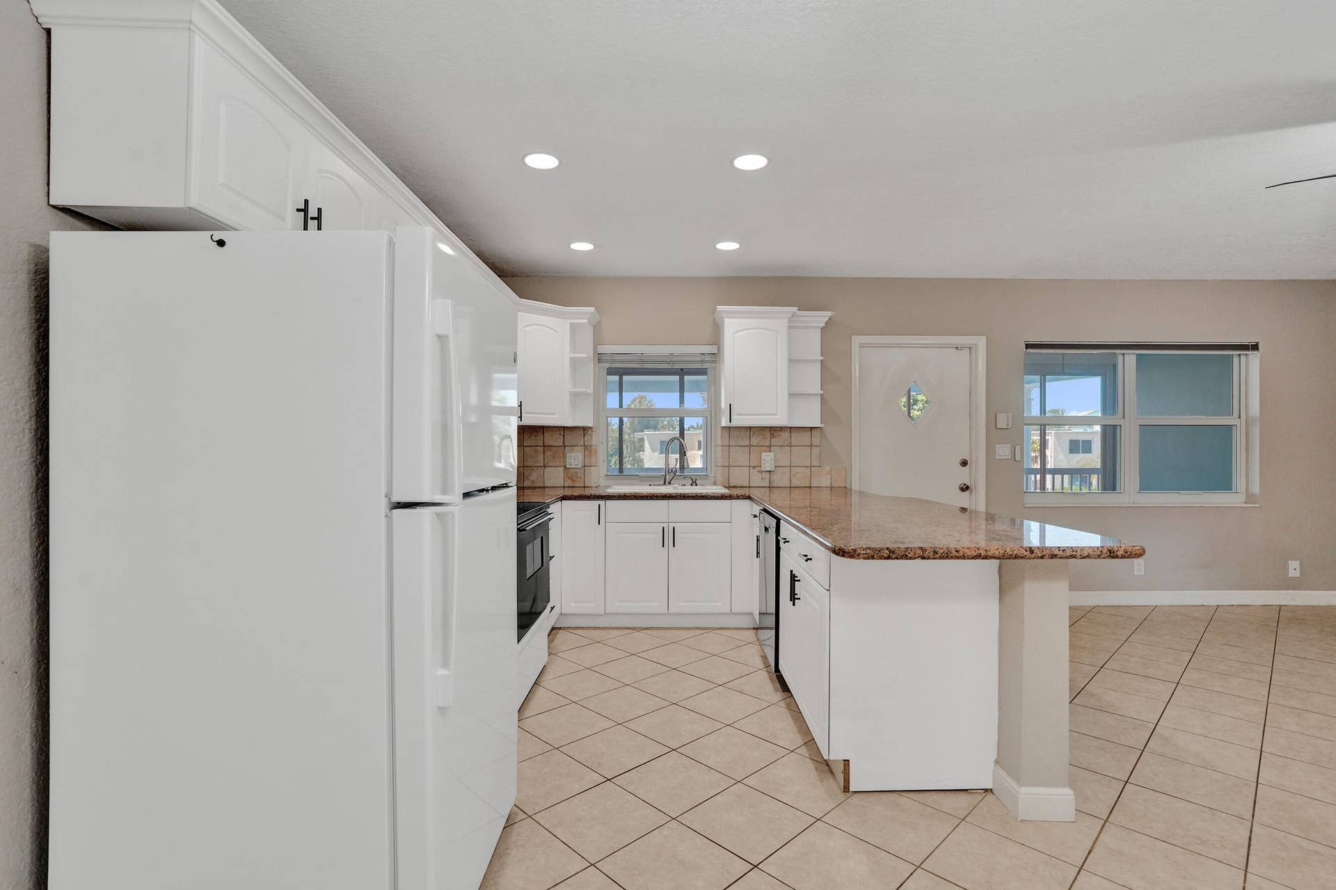2734 NE 27th Court, #17, Lighthouse Point, FL 33064 DSC01430