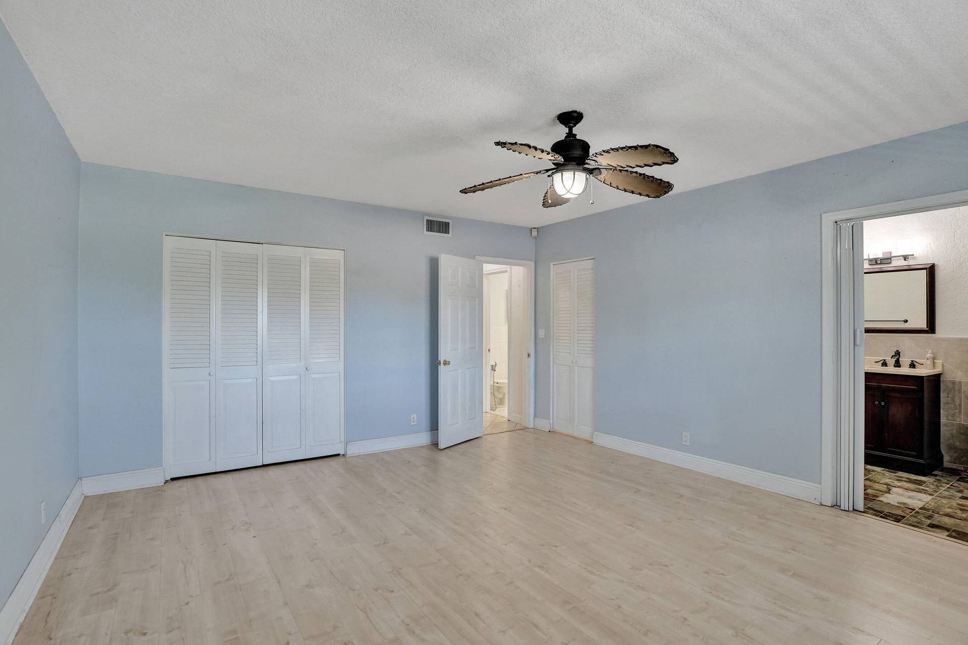 2734 NE 27th Court, #17, Lighthouse Point, FL 33064 DSC01466
