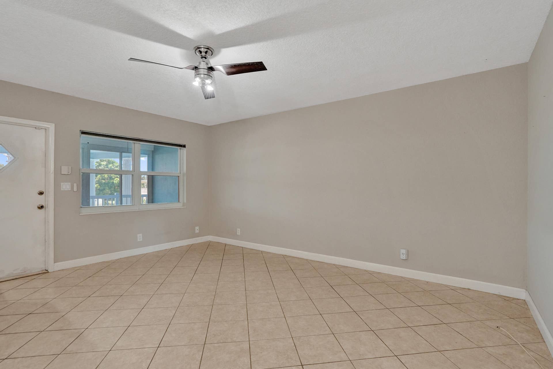 2734 NE 27th Court, #17, Lighthouse Point, FL 33064 DSC01421