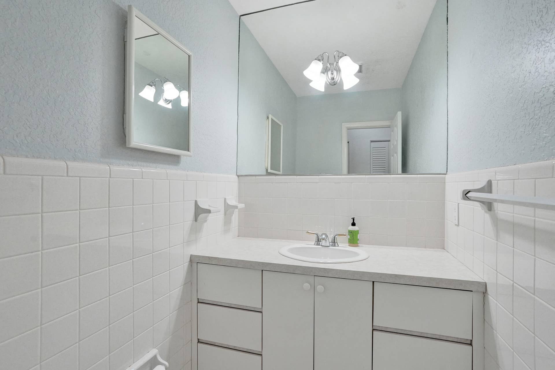 2734 NE 27th Court, #17, Lighthouse Point, FL 33064 DSC01445