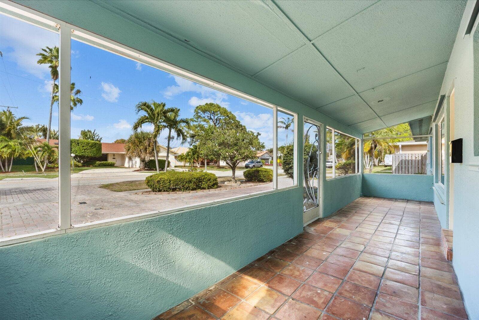 800 SE 13th Court, Deerfield Beach, FL 33441 06-800 in-31