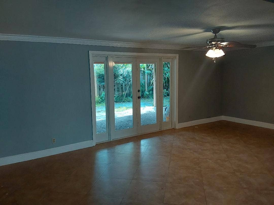 98 Seminole Lane, Boca Raton, FL 33487 Huge Family room
