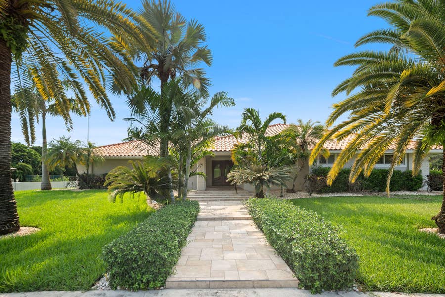 Property photo for 5101 W Saxon Circle, Southwest Ranches, FL