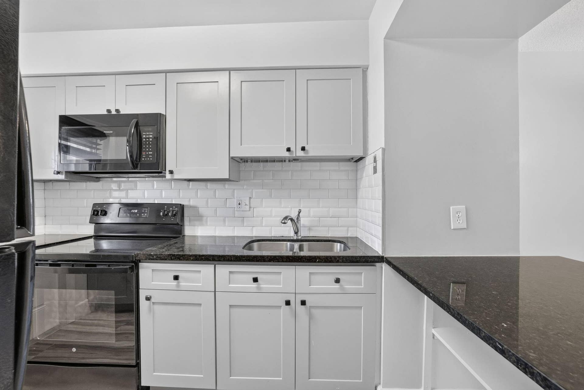 801 Pine Drive, #12, Pompano Beach, FL 33060 Kitchen