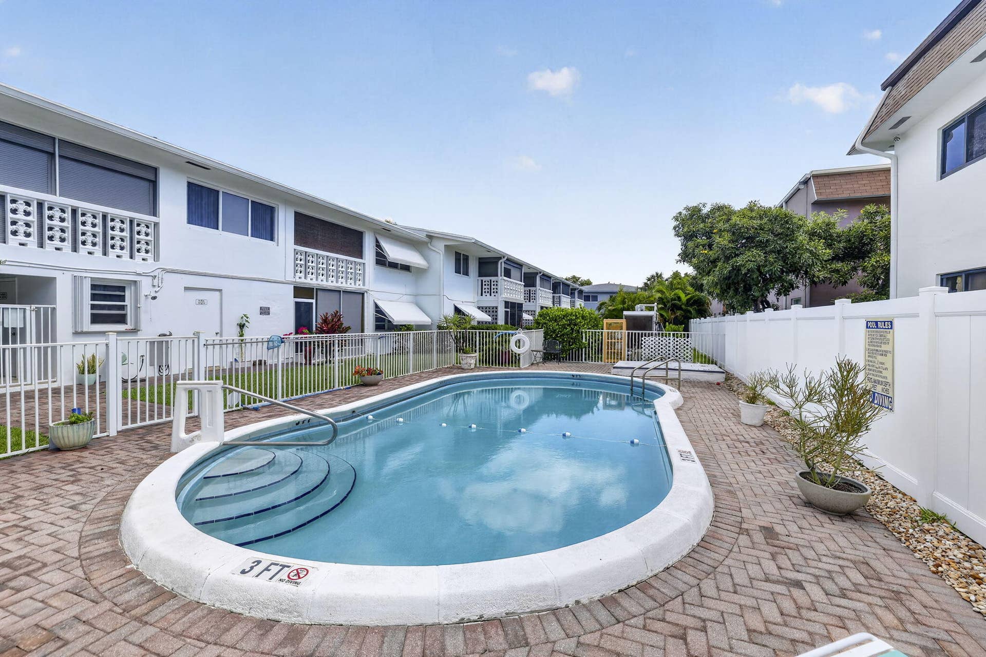 801 Pine Drive, #12, Pompano Beach, FL 33060 29-web-or-mls-8I8A0826