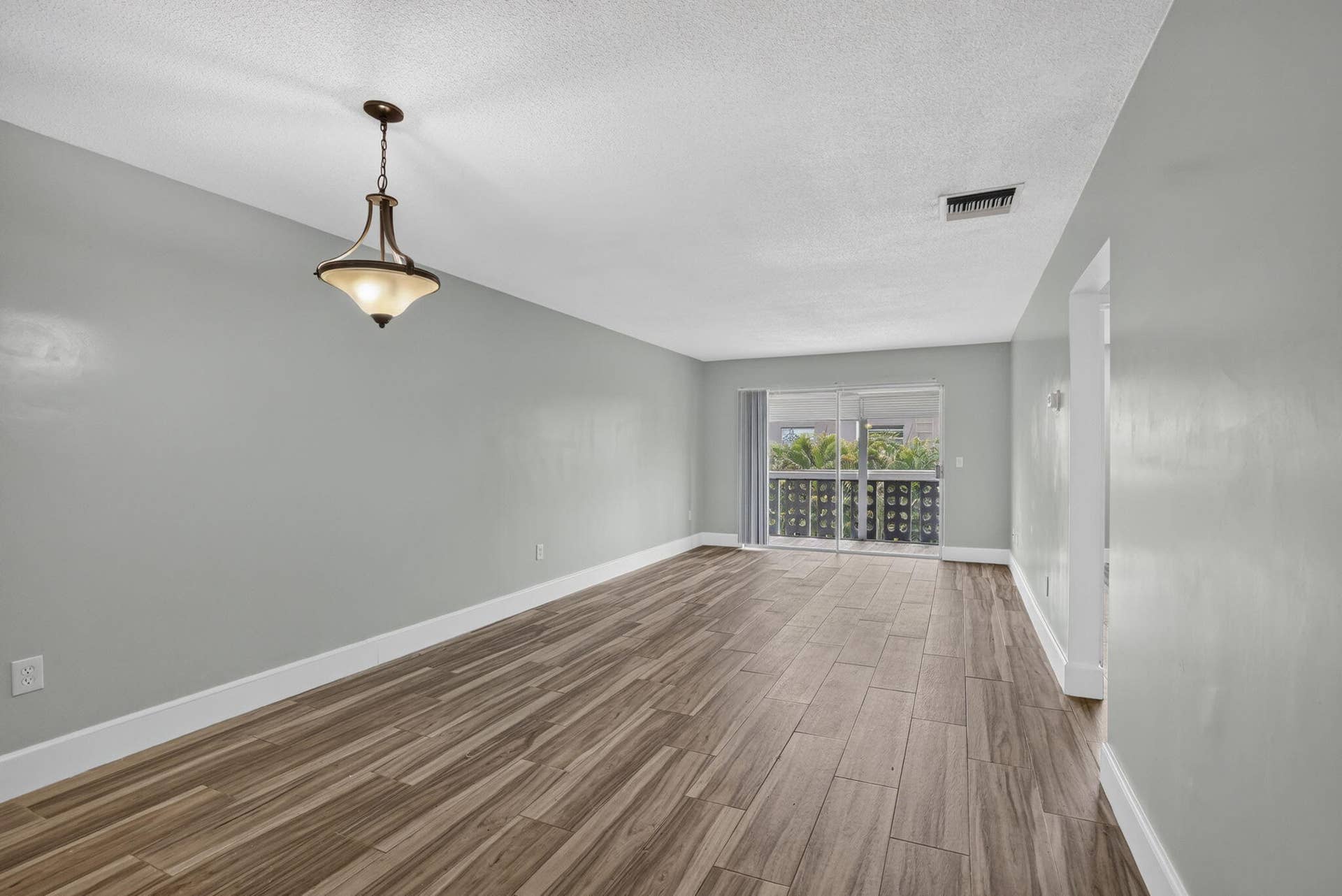801 Pine Drive, #12, Pompano Beach, FL 33060 Great Room