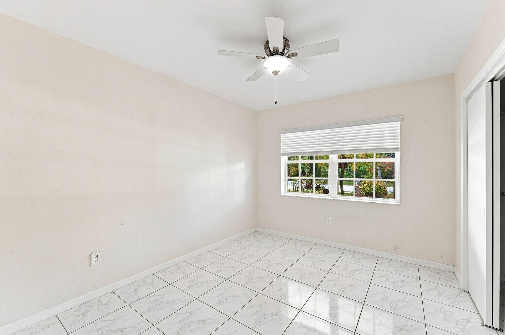1412 NE 14th Place, Fort Lauderdale, FL 33304 15_dsc07279