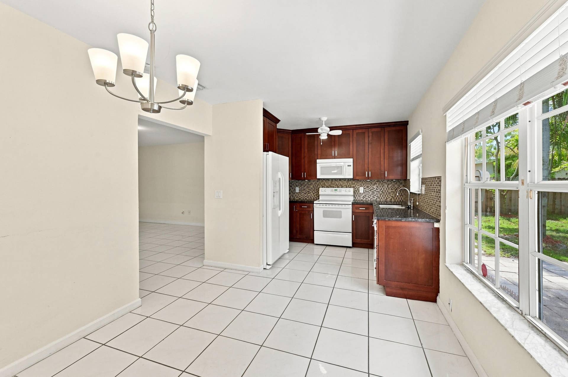 1412 NE 14th Place, Fort Lauderdale, FL 33304 10_dsc_4823