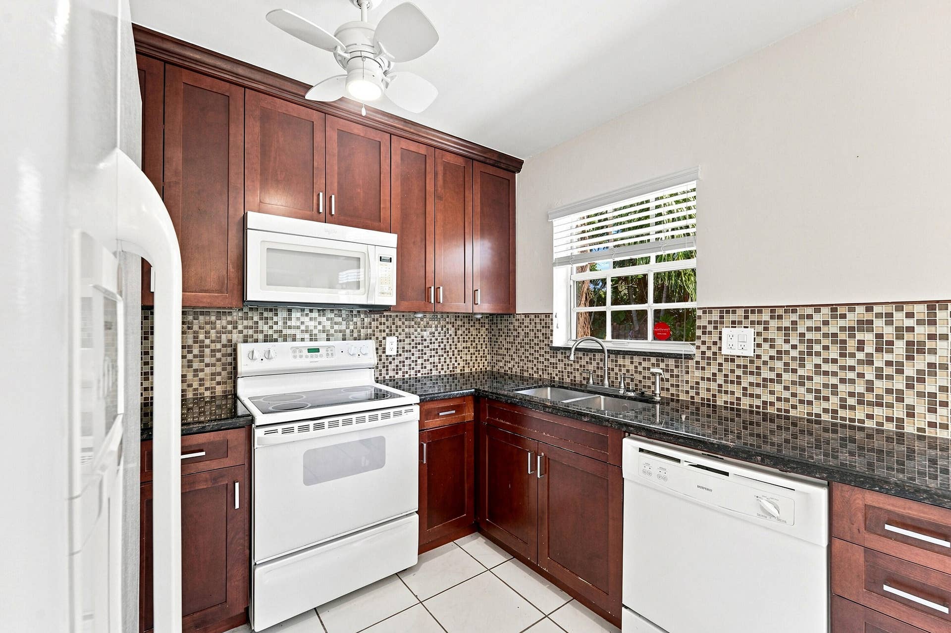 1412 NE 14th Place, Fort Lauderdale, FL 33304 11_dsc07259