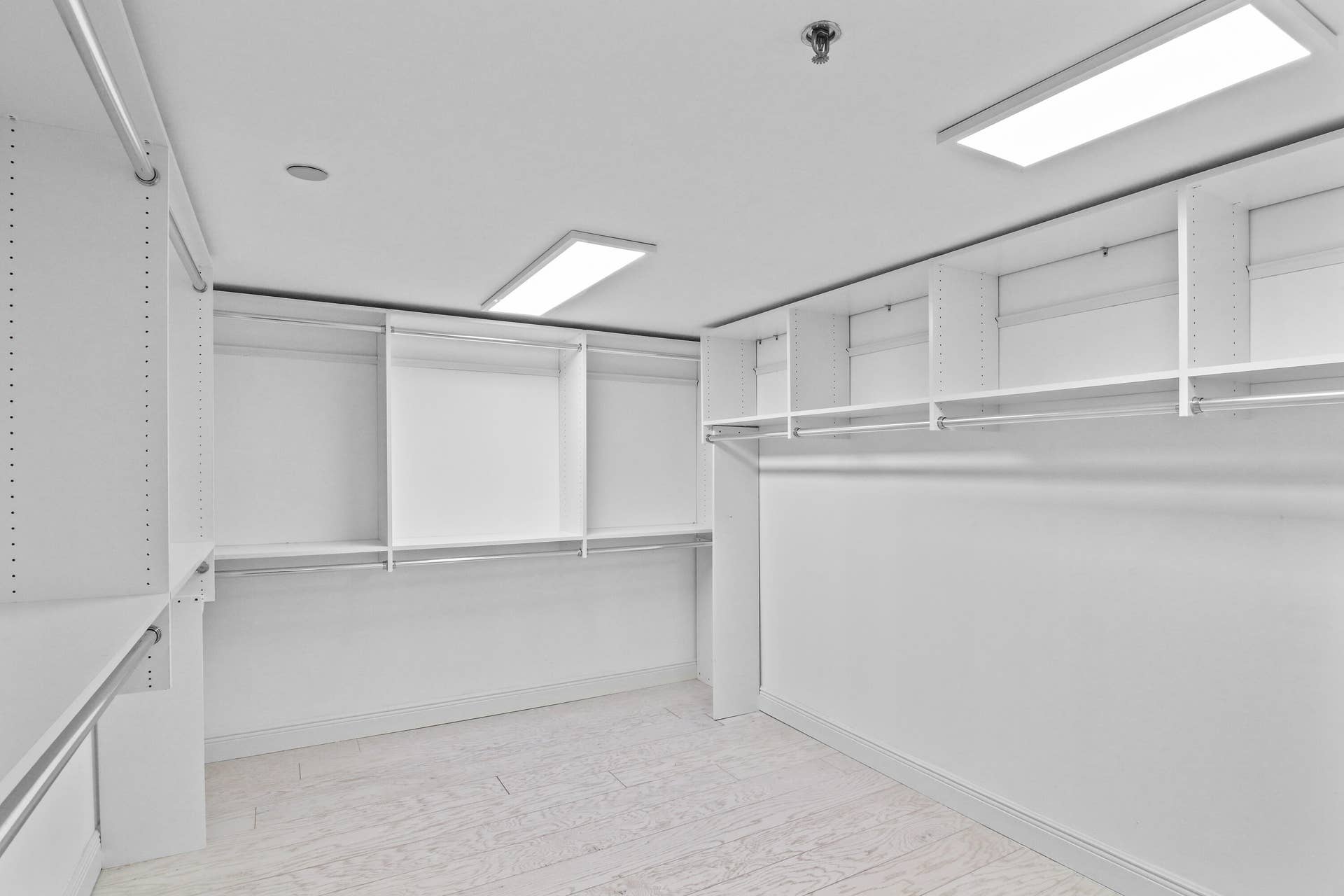 100 Lakeshore Drive, #458, North Palm Beach, FL 33408 Primary Walk-In Closet