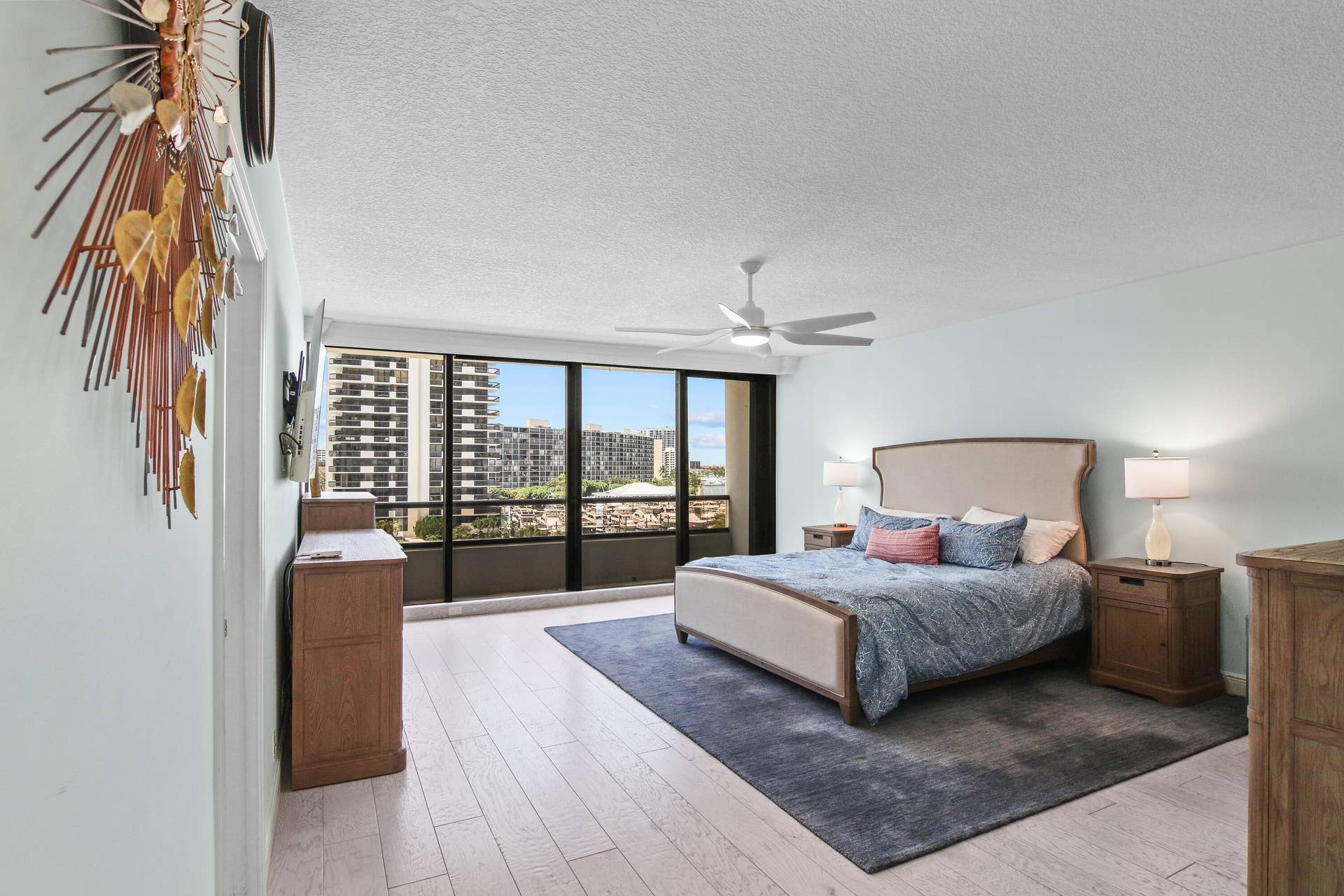 100 Lakeshore Drive, #458, North Palm Beach, FL 33408 Primary Bedroom with ensuite