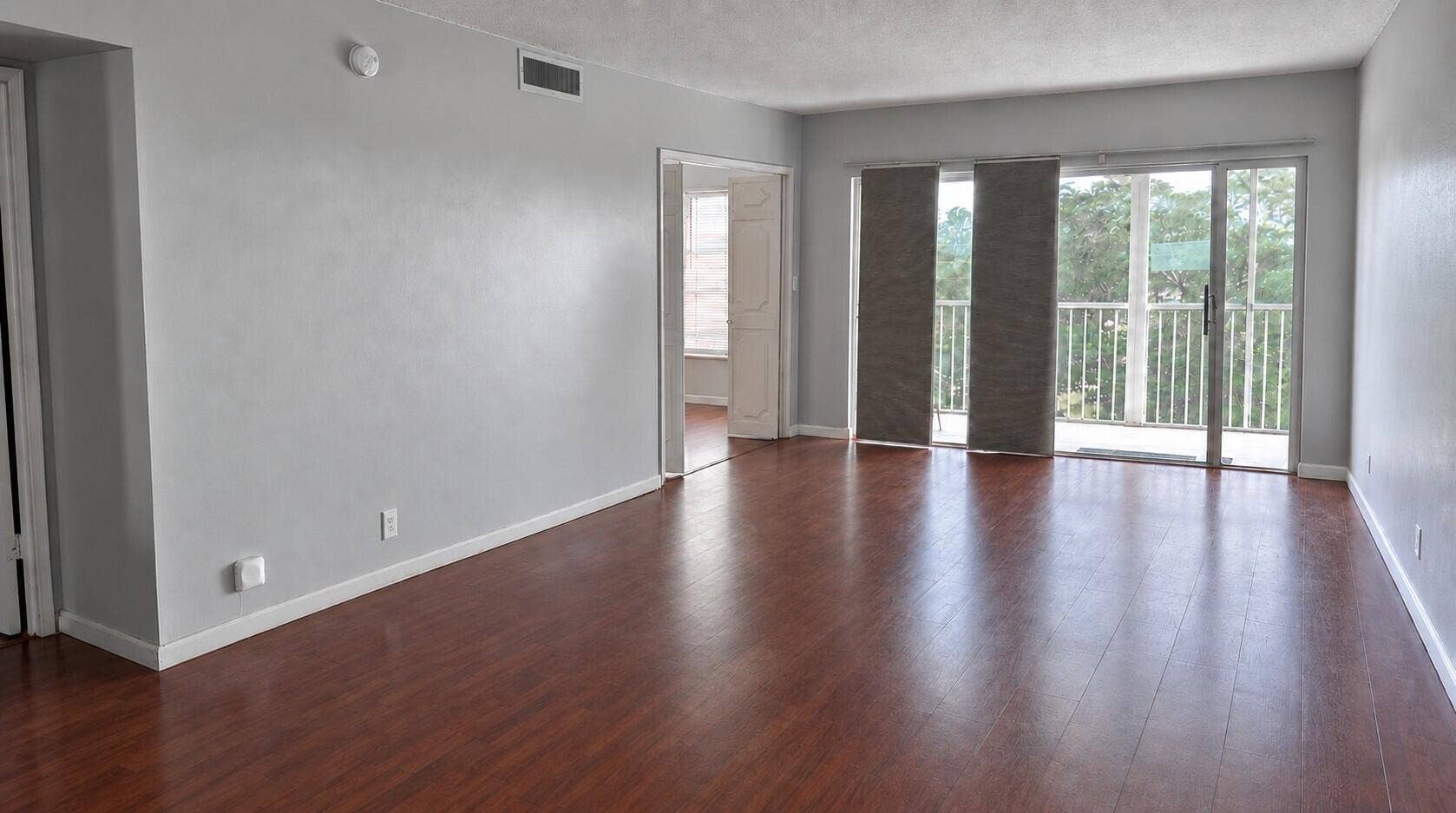 3050 N Palm Aire Drive, #602, Pompano Beach, FL 33069 Sala
