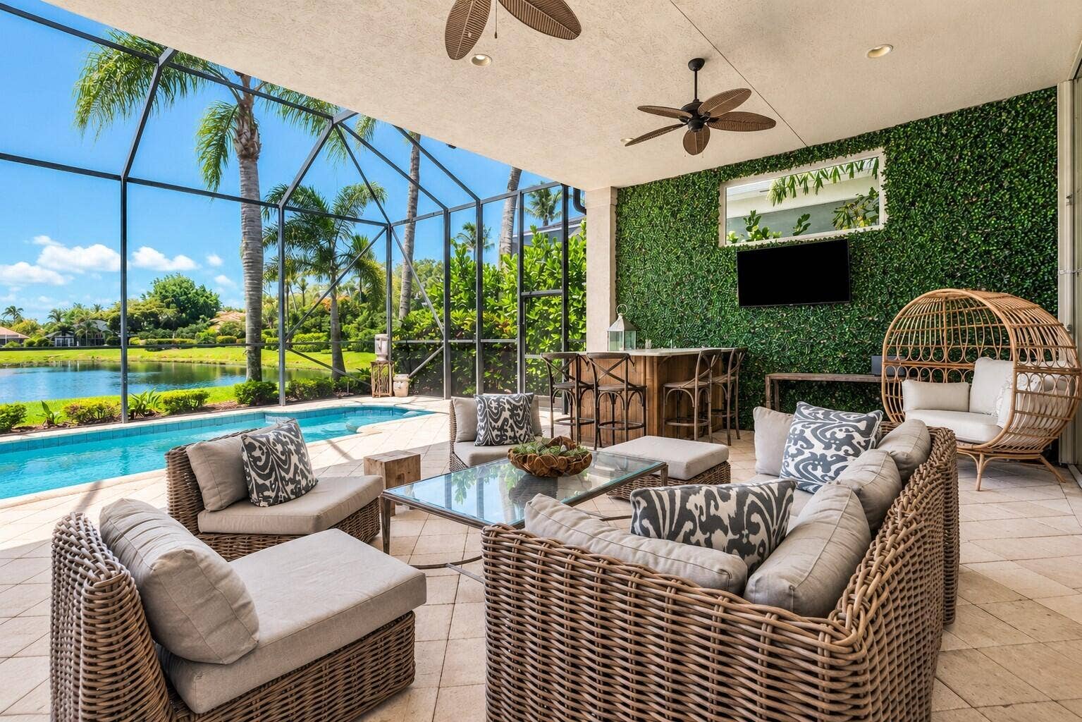 Fabulous Outdoor Entertaining Space