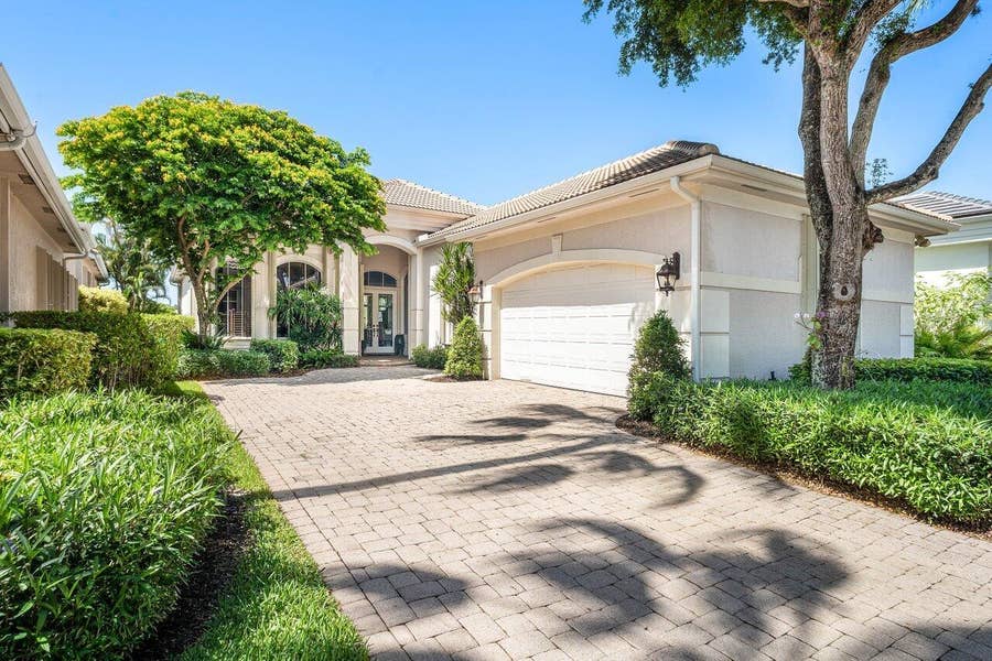 Property photo for 105 Island Cove Way, Palm Beach Gardens, FL