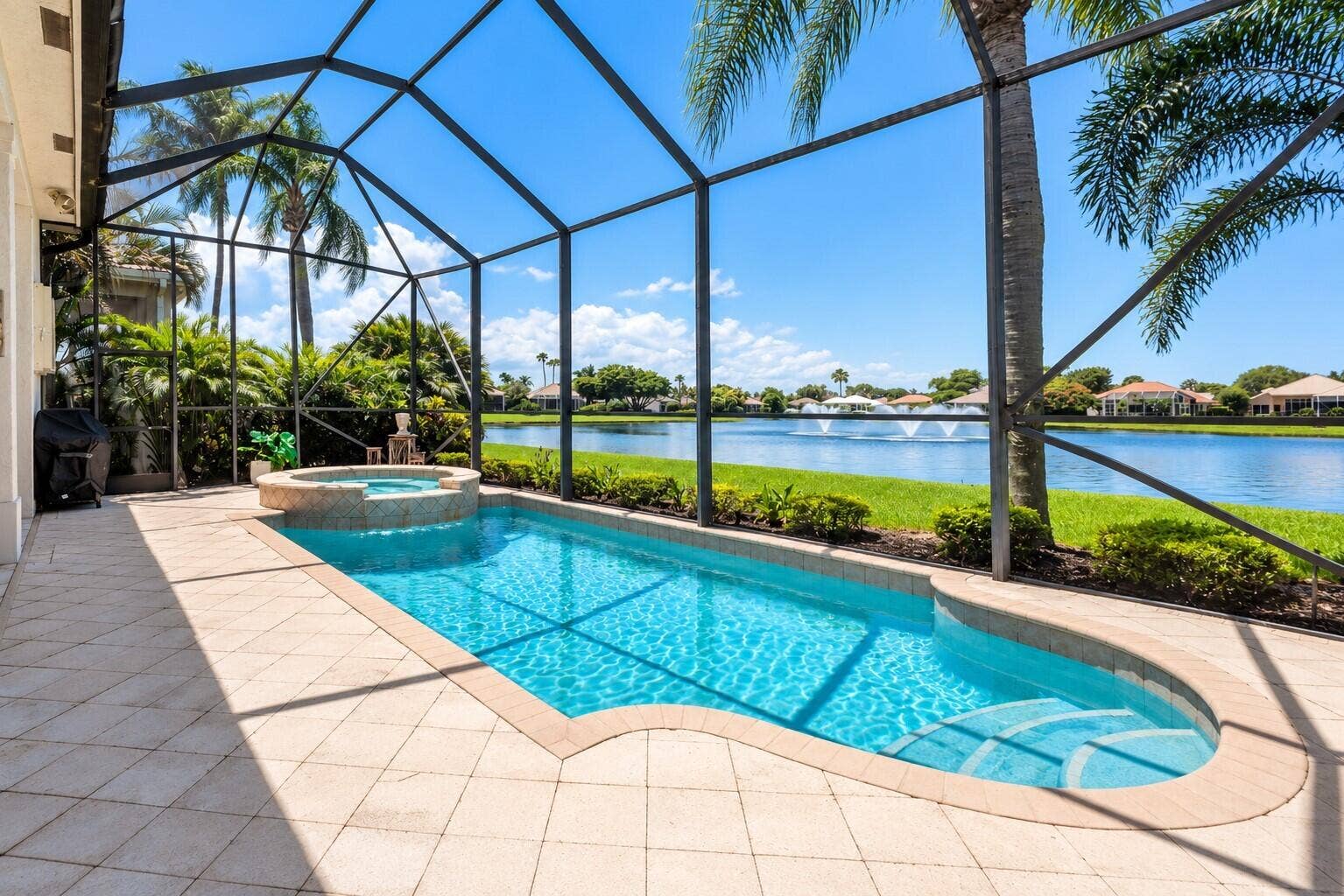 Spectacular Poolside Water View